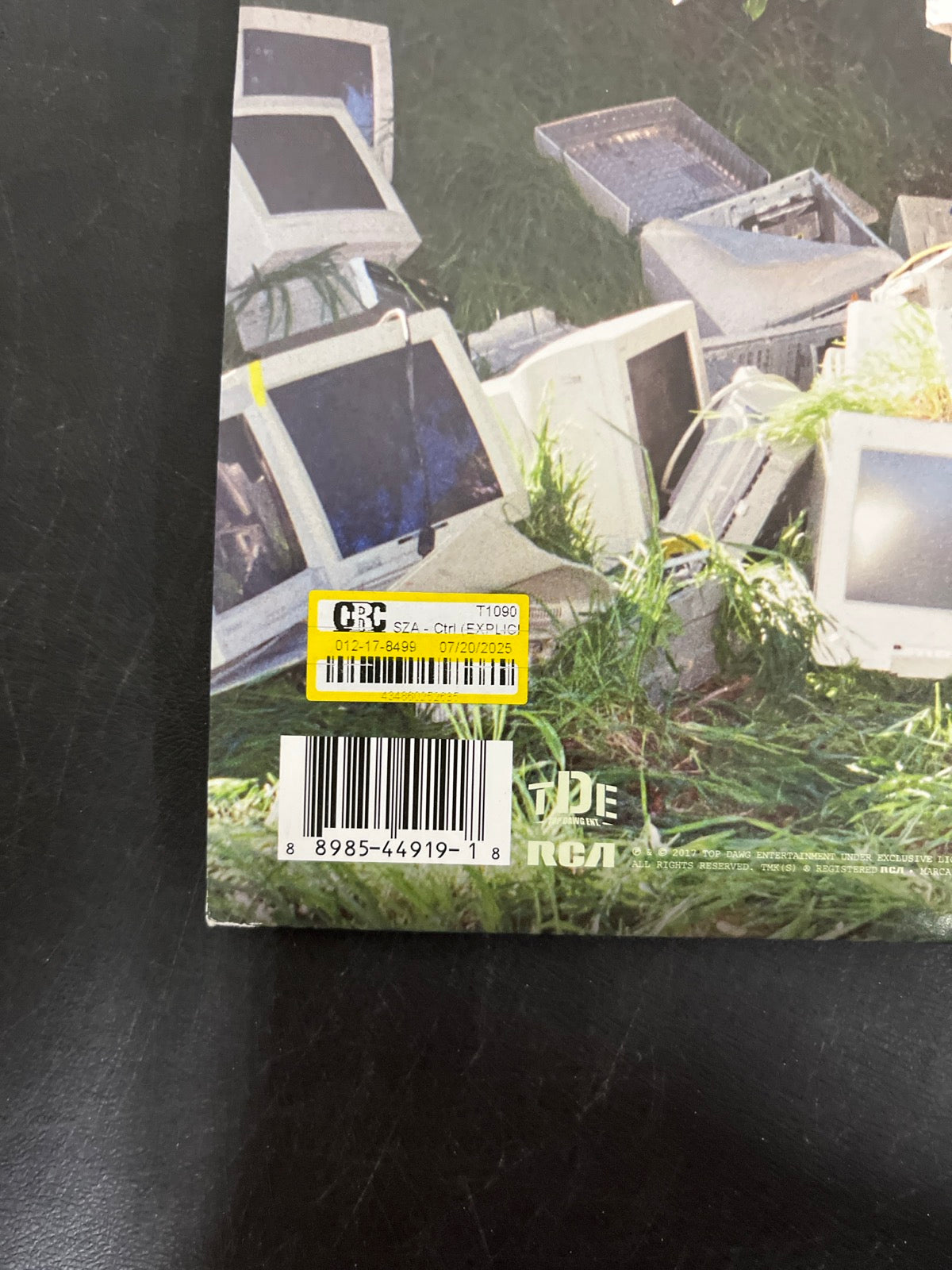 BACK_BL - SZA - Ctrl LE Translucent Green Vinyl USED NOT TESTED