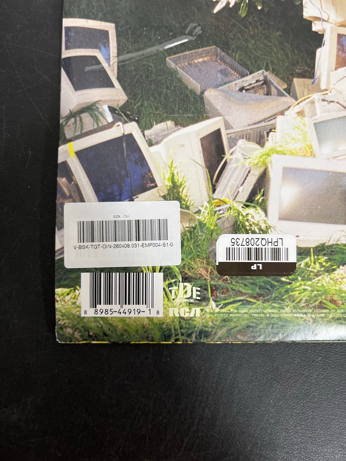 BACK_BL - SZA - Ctrl LE Translucent Green Vinyl USED NOT TESTED