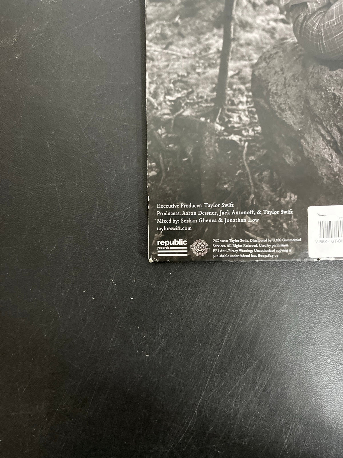 BACK_BL - Taylor Swift - Folklore LE Red Etched Vinyl USED NOT TESTED