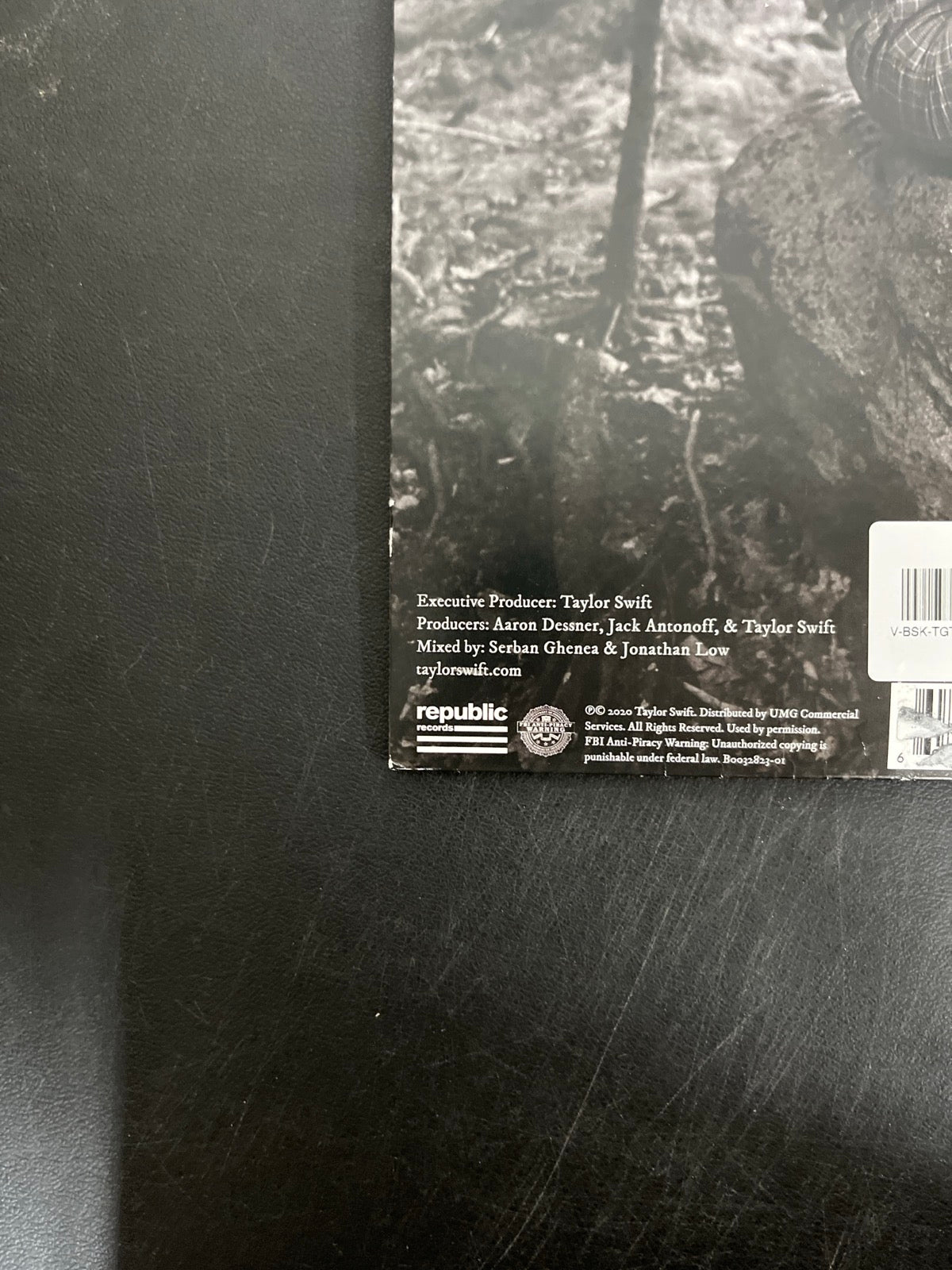 BACK_BL - Taylor Swift - Folklore LE Red Etched Vinyl USED NOT TESTED