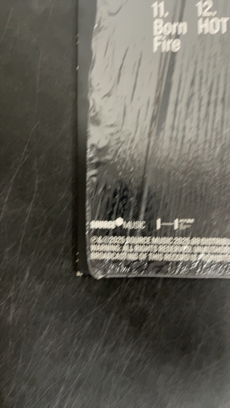 BACK_BL - Le Sserafim - Easy-Crazy-Hot LE Translucent Vinyl USED NOT TESTED