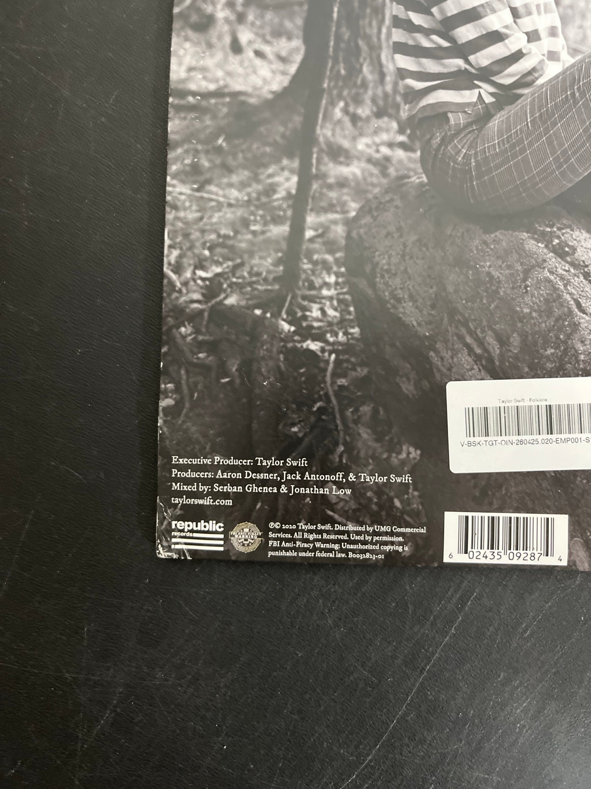 BACK_BL - Taylor Swift - Folklore LE Red Etched Vinyl USED NOT TESTED