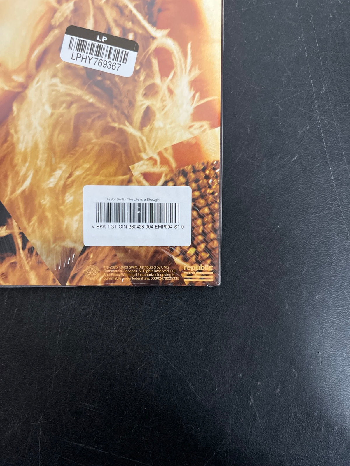 BACK_BR - Taylor Swift - The Life of a ... LE 180gm Pink Yellow Vinyl USED NOT TESTED