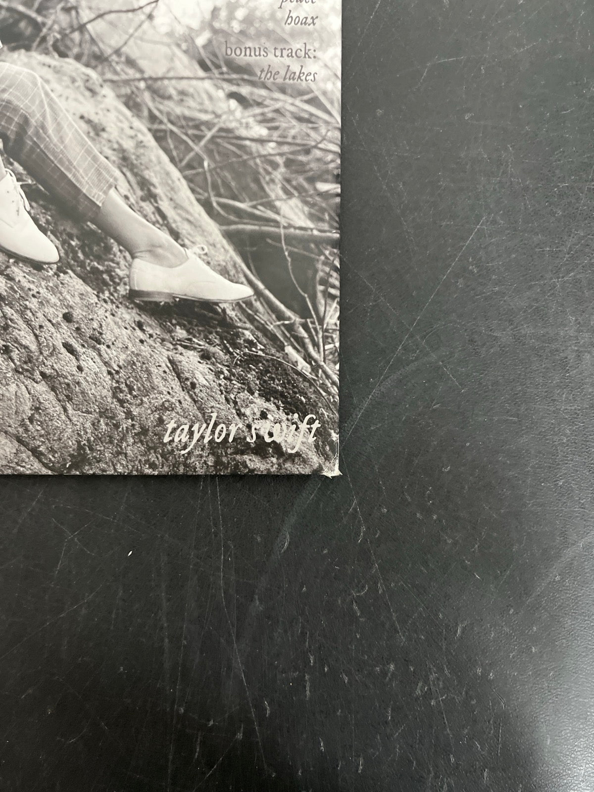 BACK_BR - Taylor Swift - Folklore LE Red Etched Vinyl USED NOT TESTED