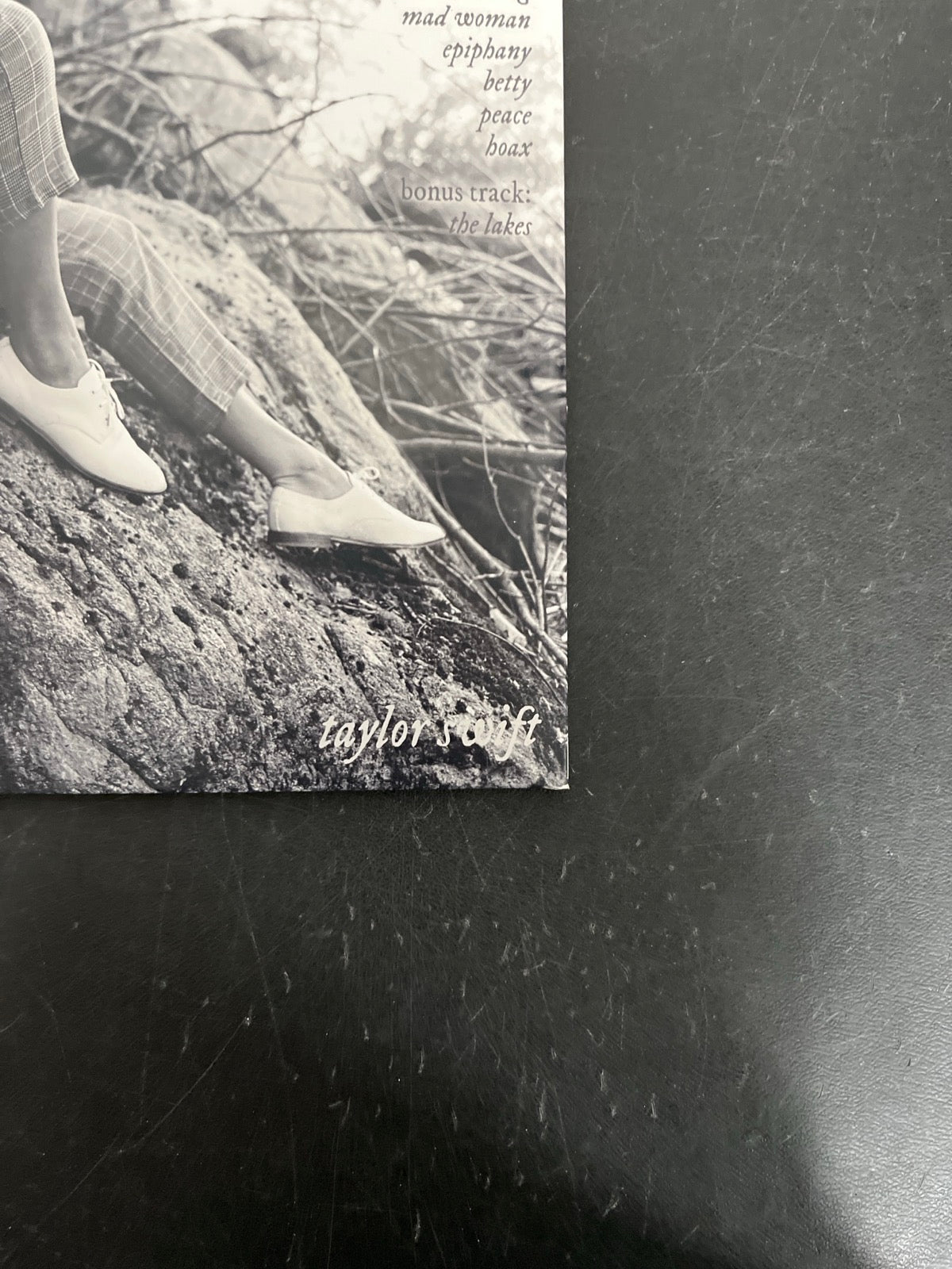 BACK_BR - Taylor Swift - Folklore LE Red Etched Vinyl USED NOT TESTED