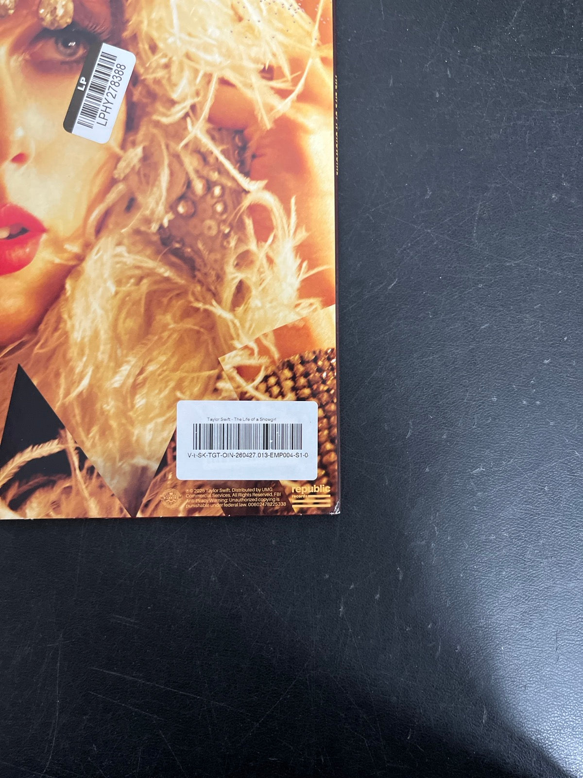 BACK_BR - Taylor Swift - The Life of a ... LE 180gm Pink Yellow Vinyl USED NOT TESTED