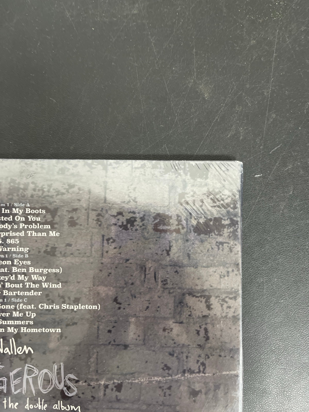 BACK_TR - Morgan Wallen - Dangerous: The Double Album Black Vinyl USED NOT TESTED