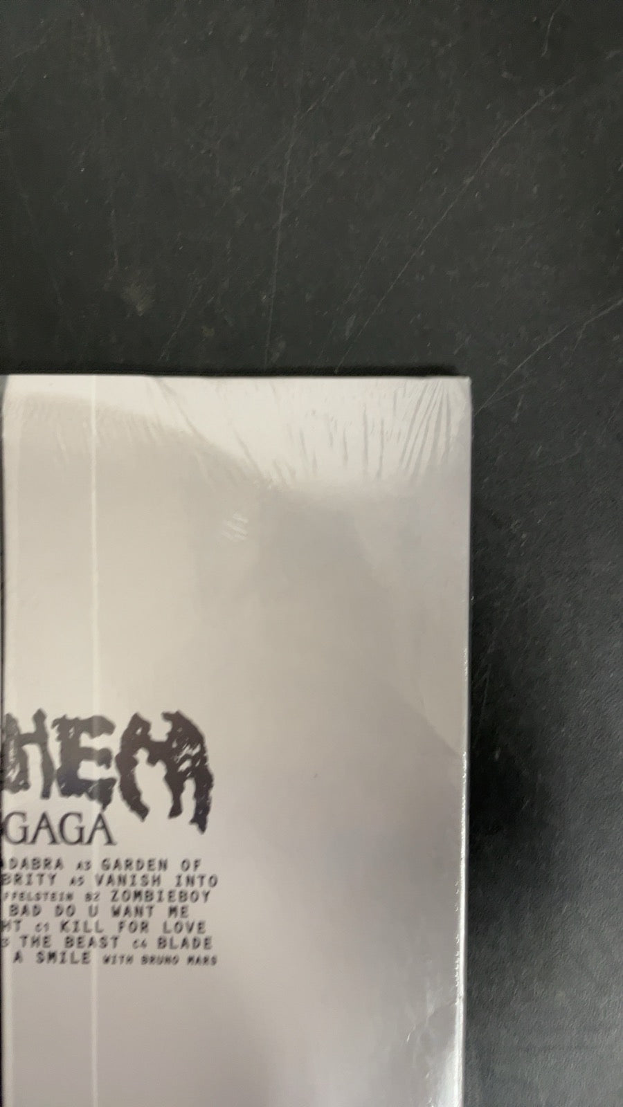 BACK_TR - Lady Gaga - MAYHEM LE Yellow Etched Vinyl USED NOT TESTED