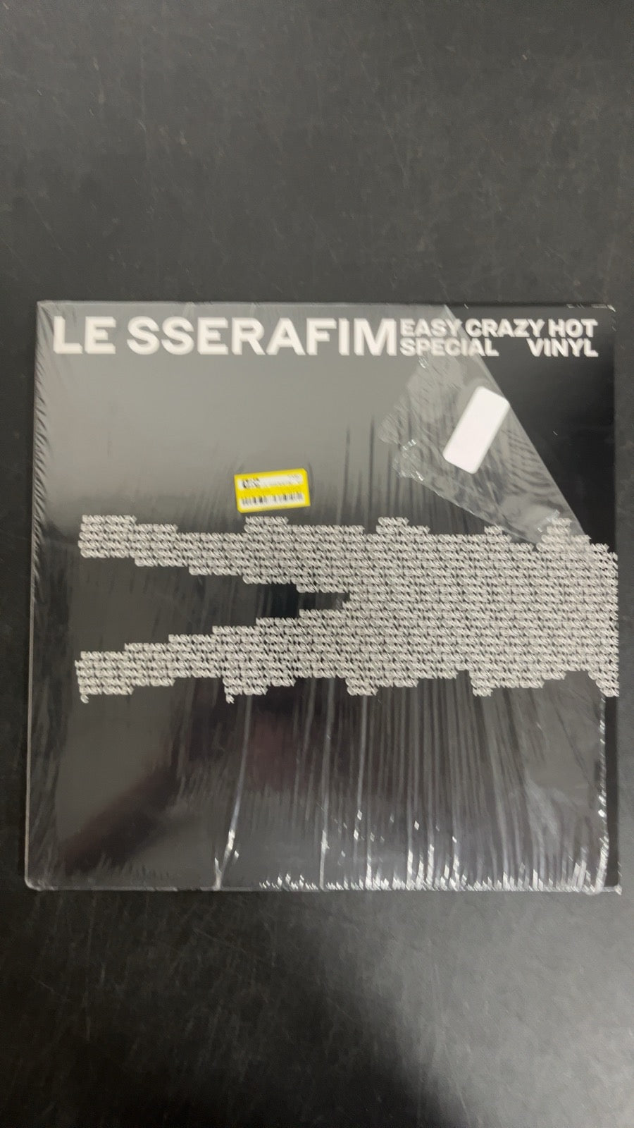 FRONT - Le Sserafim - Easy-Crazy-Hot LE Translucent Vinyl USED NOT TESTED