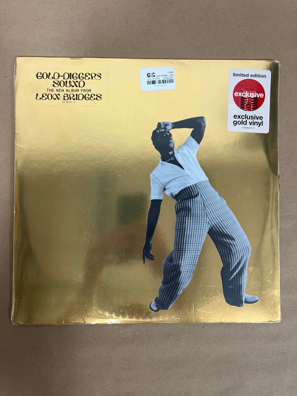 FRONT - Leon Bridges - Gold-Diggers Sound LE Gold Vinyl USED NOT TESTED