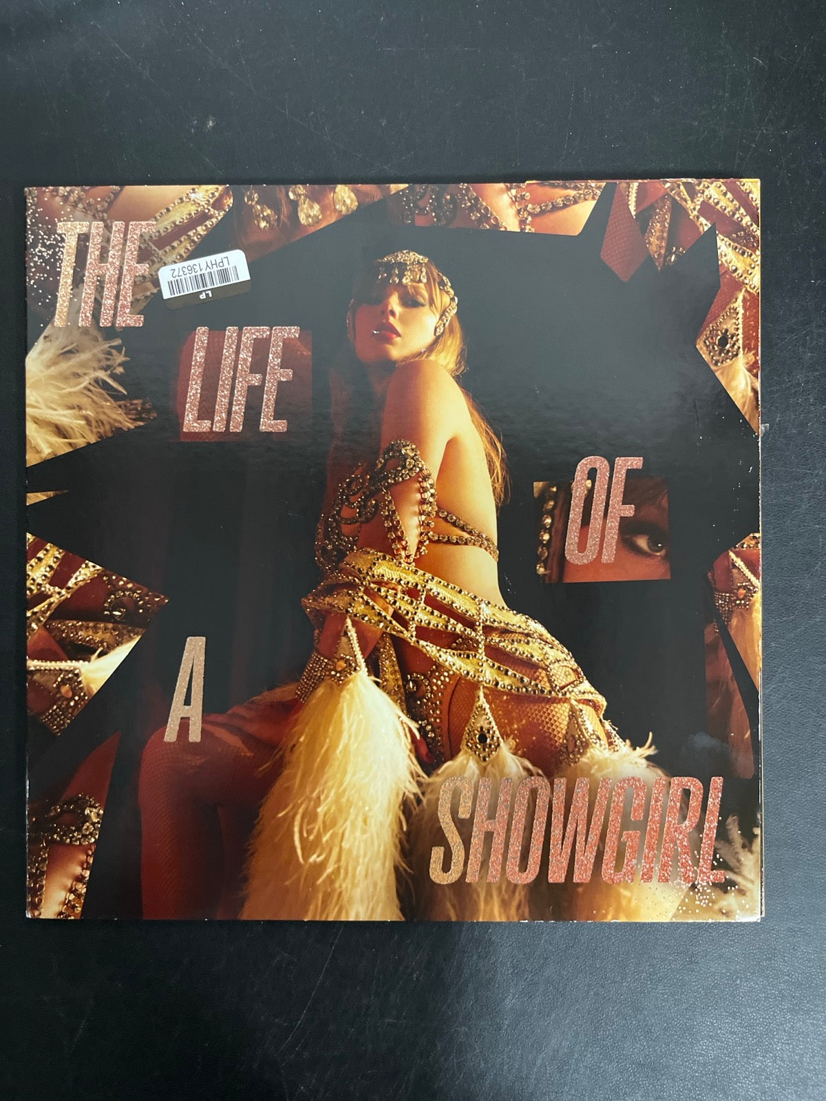 FRONT - Taylor Swift - The Life of a ... LE Pink Yellow Vinyl USED NOT TESTED
