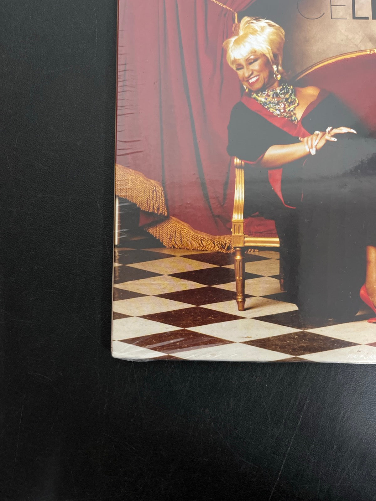 FRONT_BL - Celia Cruz - Éxitos Eternos: Centenn ... LE Cherry Marble Vinyl USED NOT TESTED