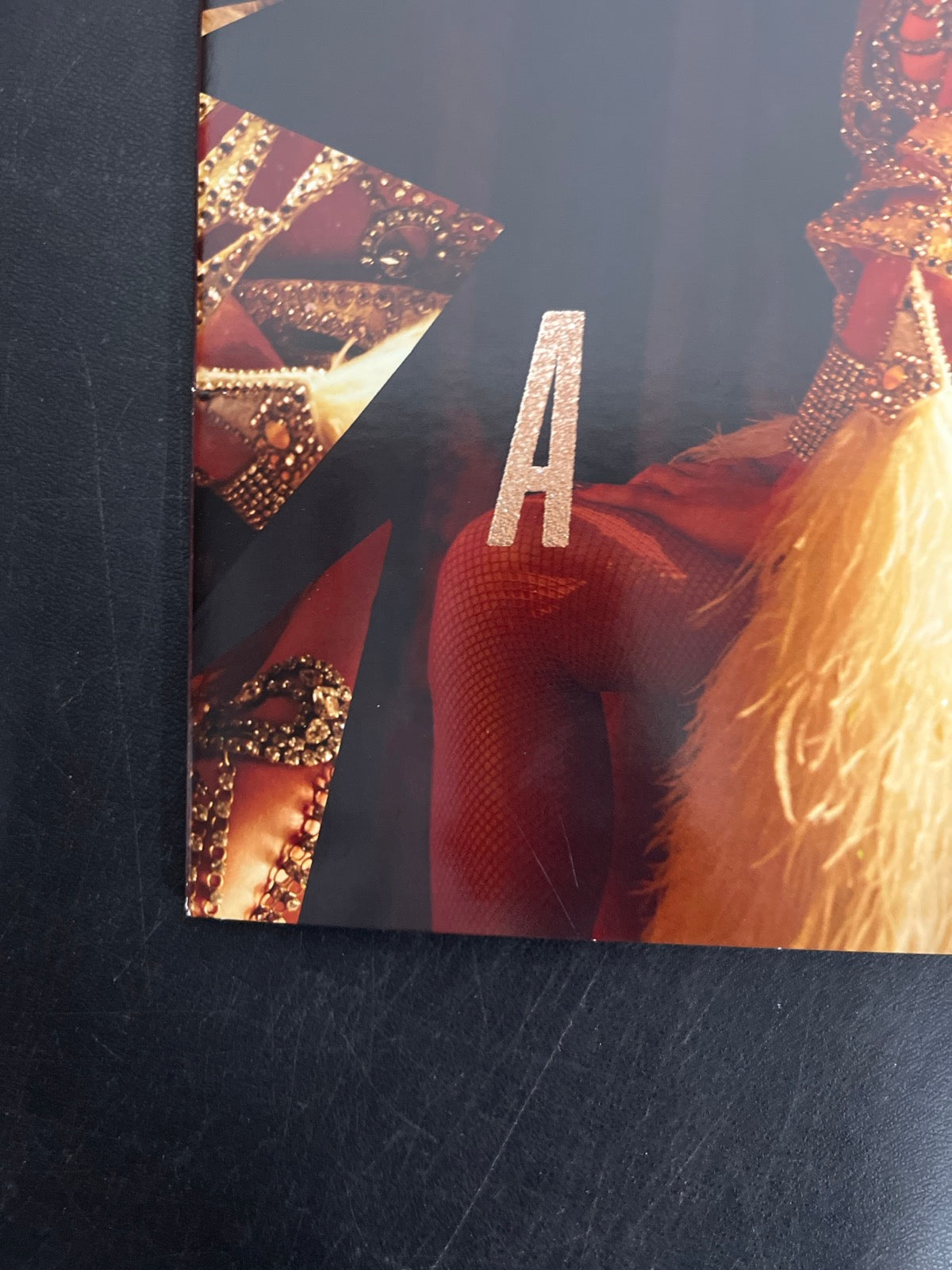 FRONT_BL - Taylor Swift - The Life of a ... LE Pink Yellow Vinyl USED NOT TESTED