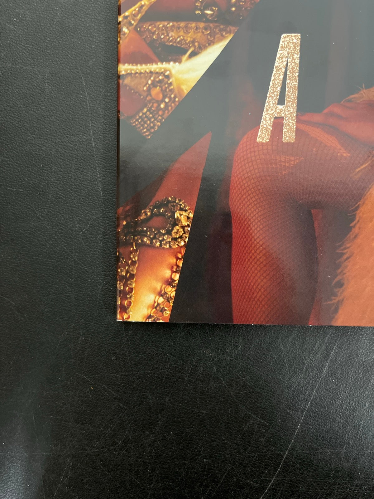 FRONT_BL - Taylor Swift - The Life of a ... LE 180gm Pink Yellow Vinyl USED NOT TESTED