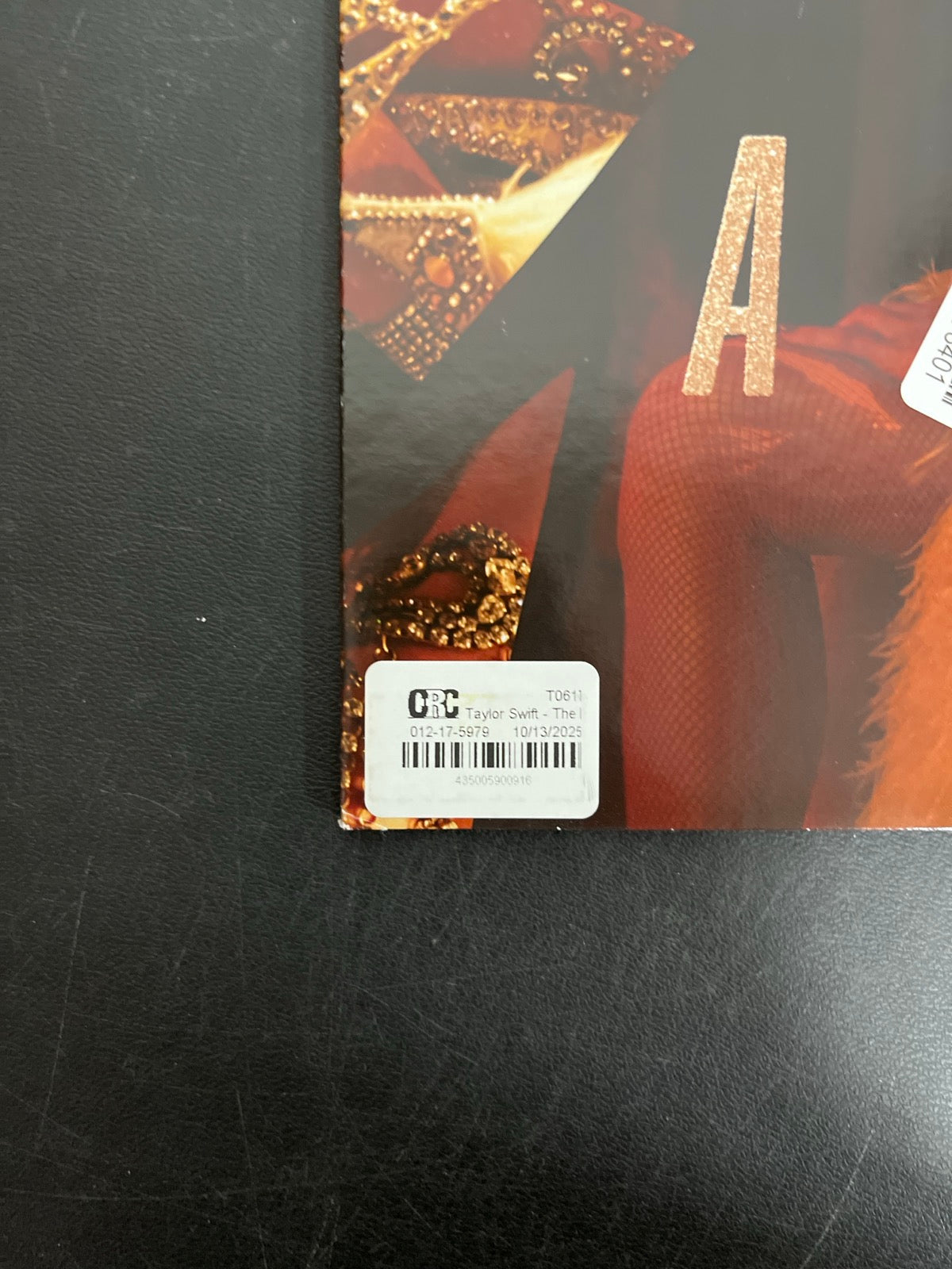 FRONT_BL - Taylor Swift - The Life of a ... LE 180gm Pink Yellow Vinyl USED NOT TESTED