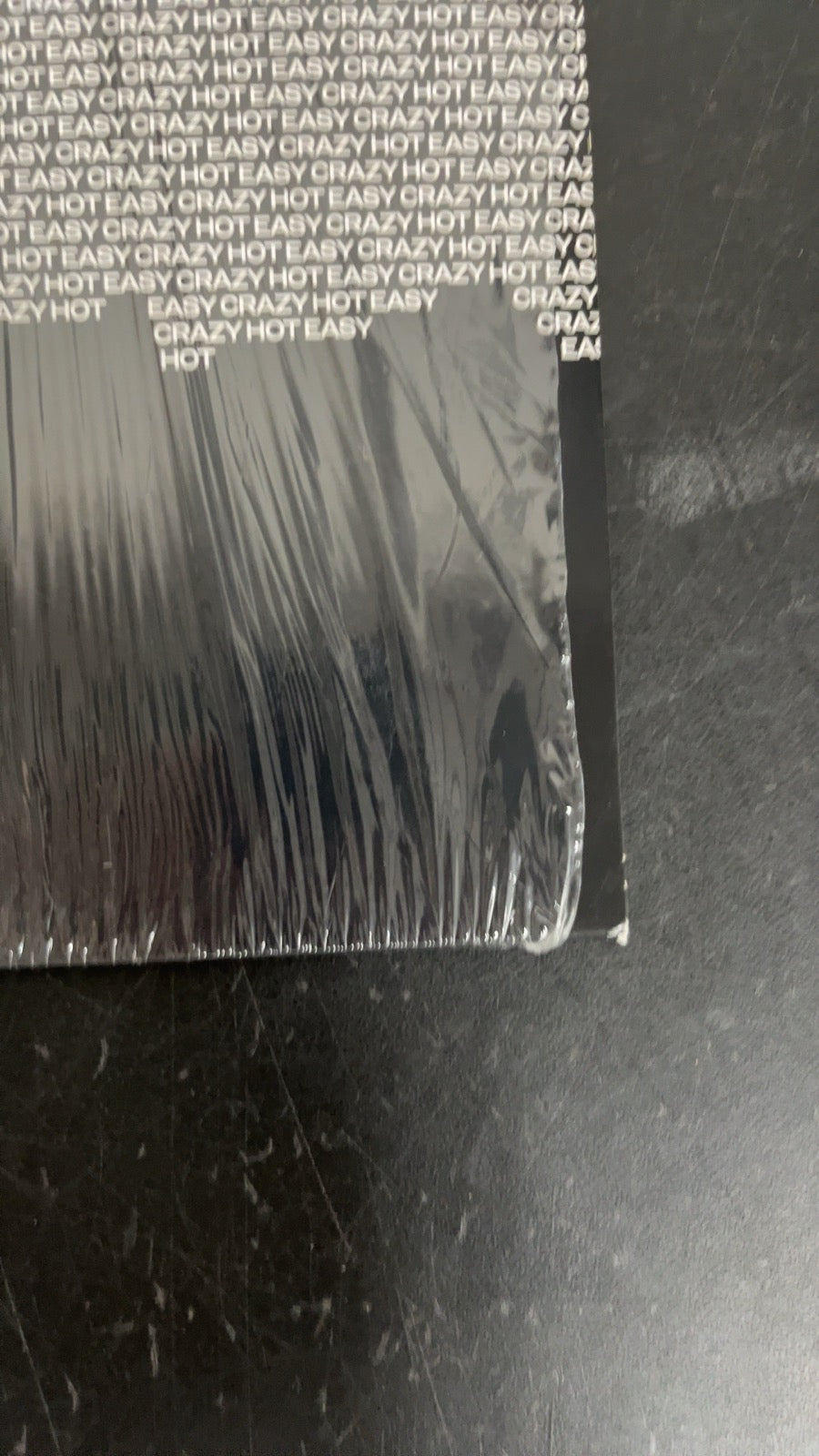 FRONT_BR - Le Sserafim - Easy-Crazy-Hot LE Translucent Vinyl USED NOT TESTED