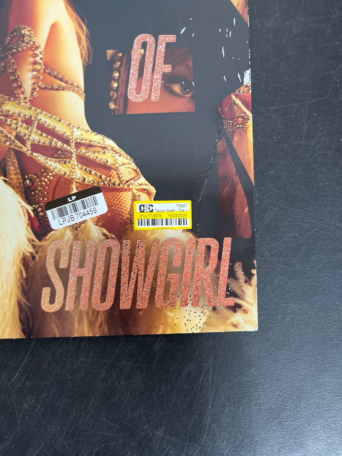 FRONT_BR - Taylor Swift - The Life of a ... LE 180gm Pink Yellow Vinyl USED NOT TESTED