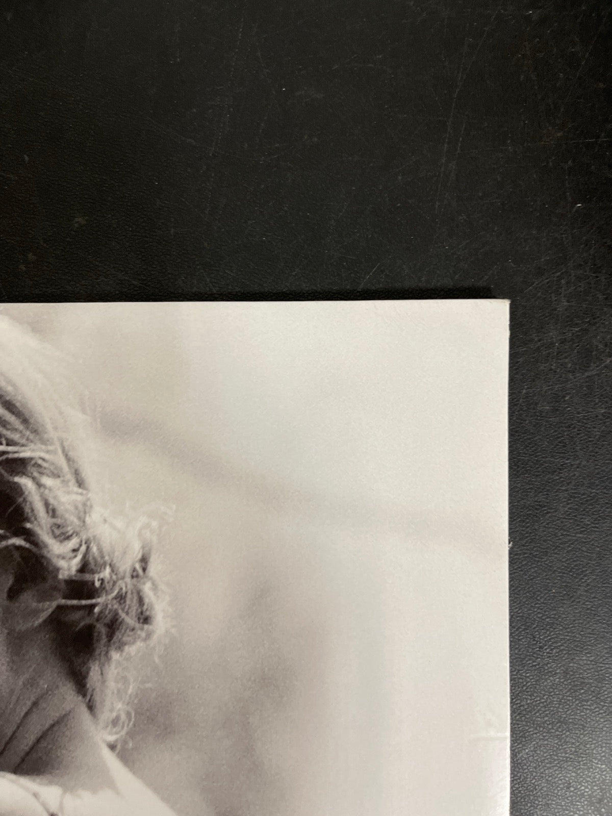 FRONT_TR - Taylor Swift - Folklore LE Red Etched Vinyl USED NOT TESTED