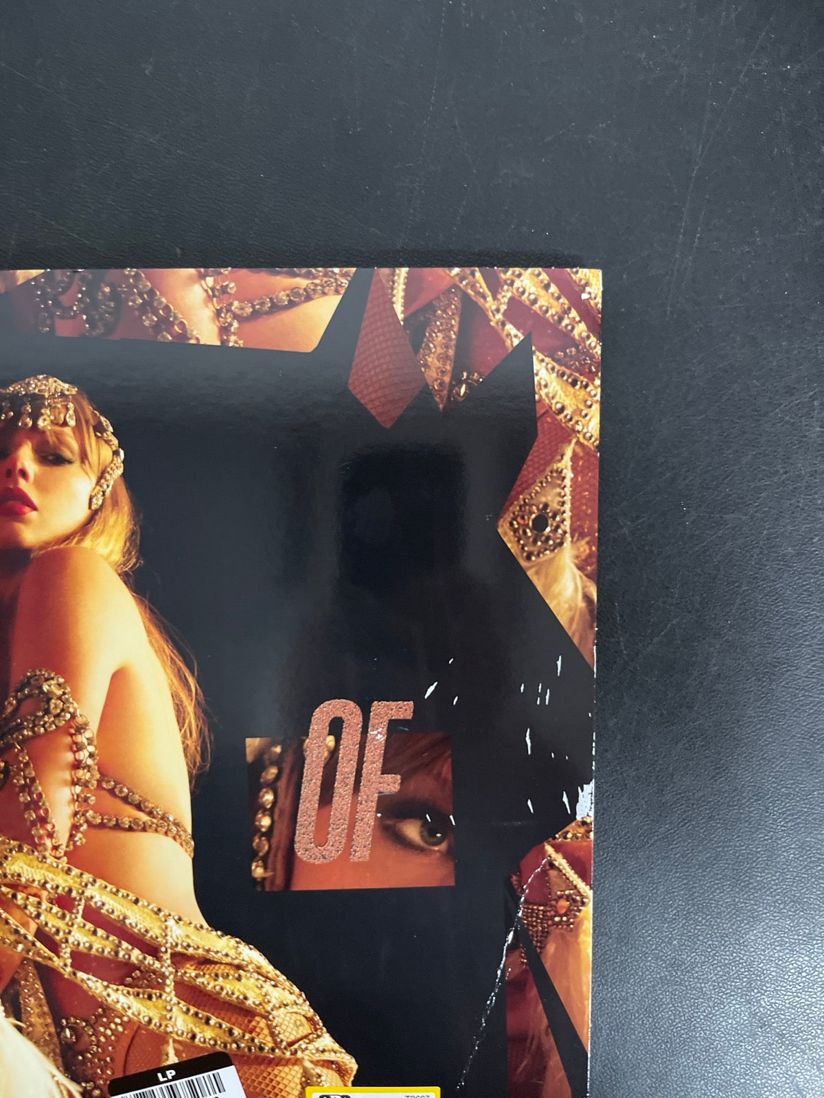 FRONT_TR - Taylor Swift - The Life of a ... LE 180gm Pink Yellow Vinyl USED NOT TESTED