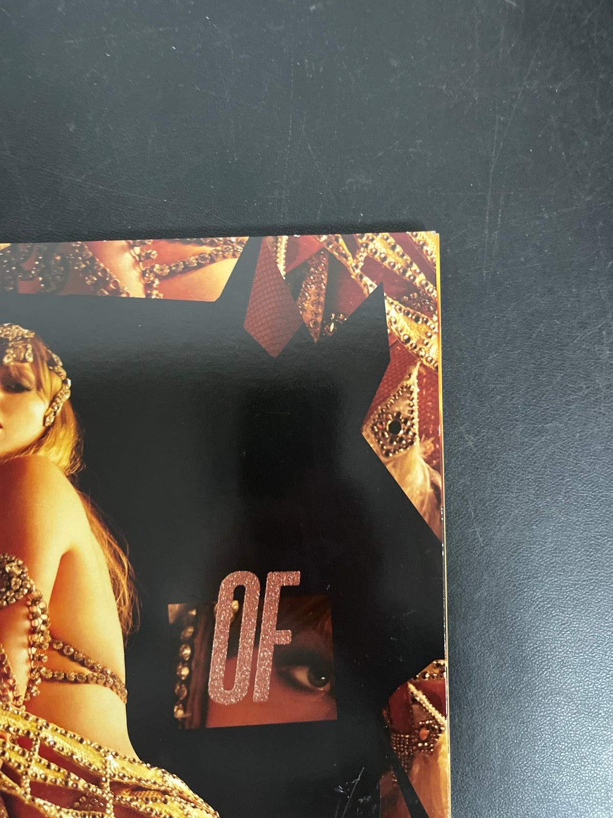 FRONT_TR - Taylor Swift - The Life of a ... LE 180gm Pink Yellow Vinyl USED NOT TESTED