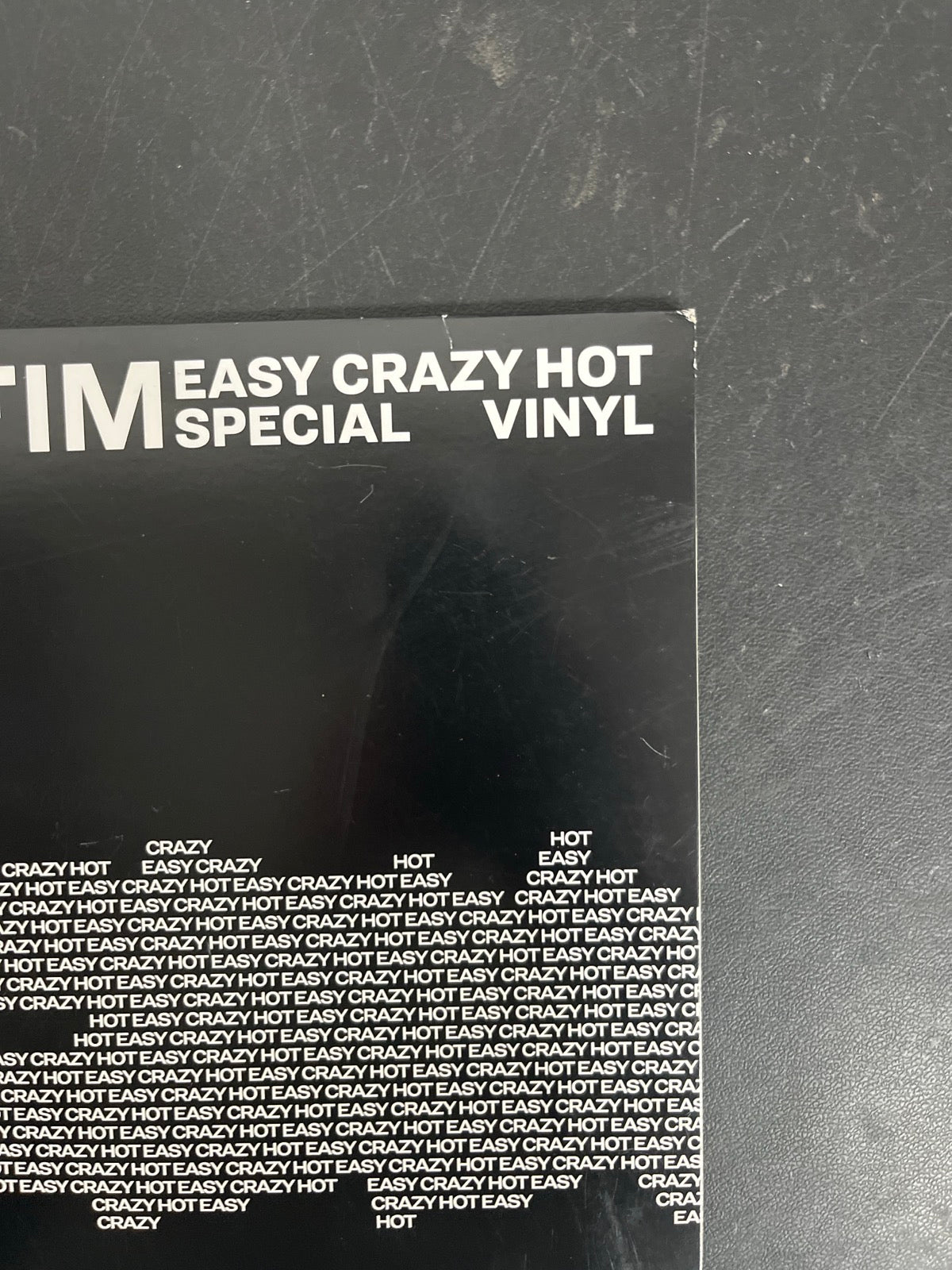 FRONT_TR - Le Sserafim - Easy-Crazy-Hot LE Translucent Vinyl USED NOT TESTED