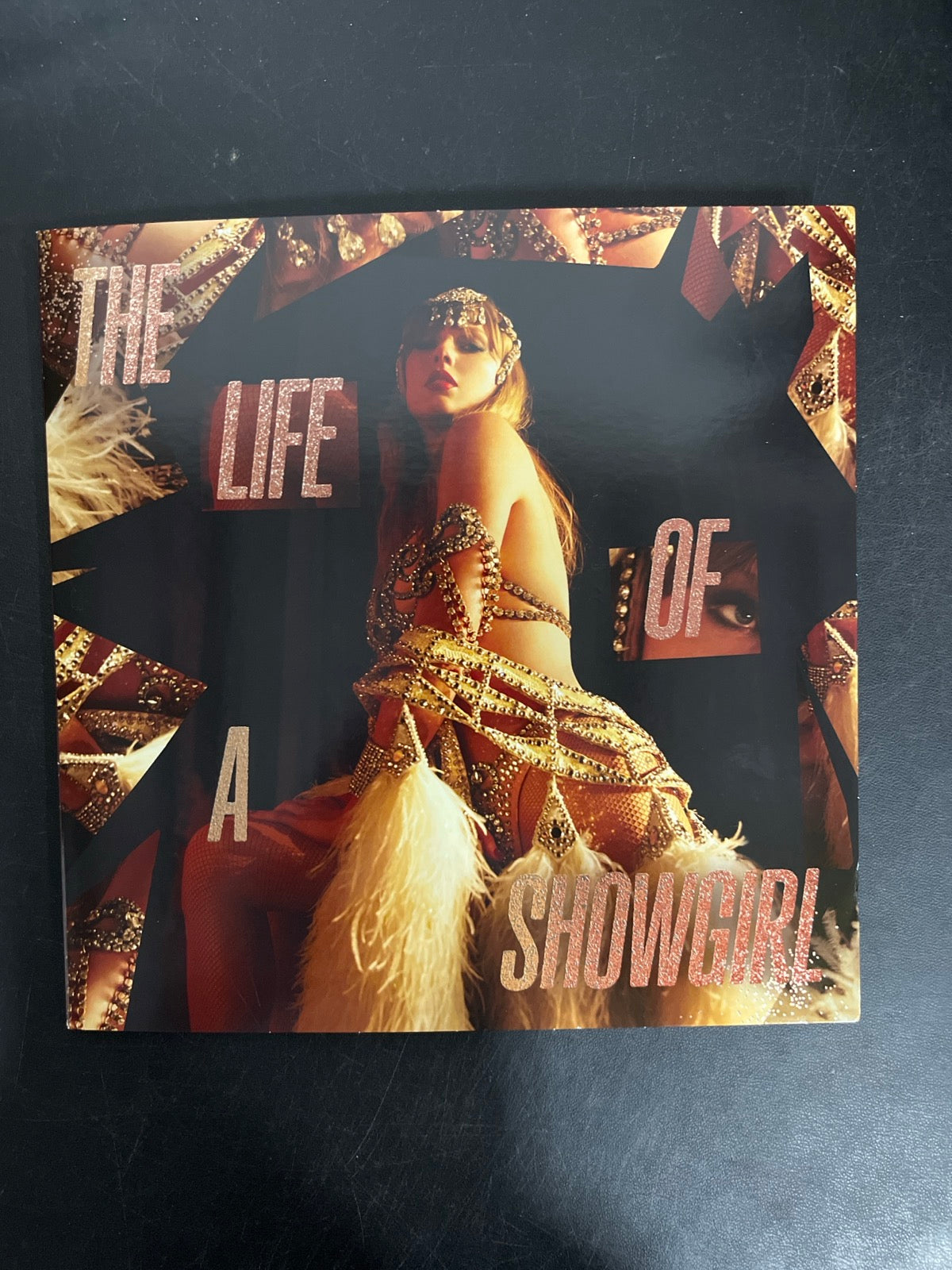 FRONT - Taylor Swift - The Life of a ... LE Pink Yellow Vinyl USED NOT TESTED