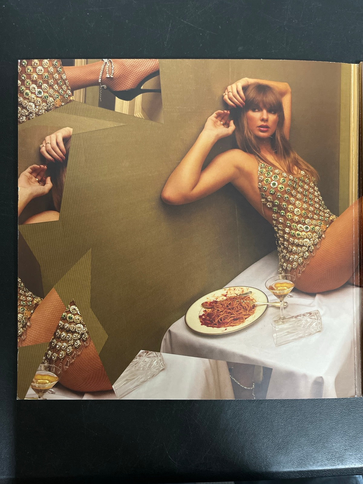 MISC_1 - Taylor Swift - The Life Of A... LE Orange Glitter Vinyl USED NOT TESTED