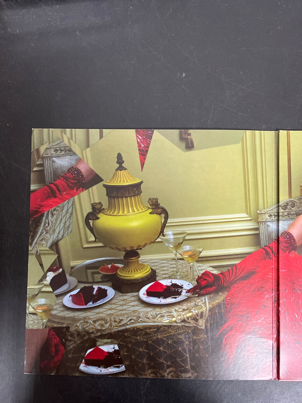 MISC_1 - Taylor Swift - The Life of a ... LE 180gm Pink Yellow Vinyl USED NOT TESTED