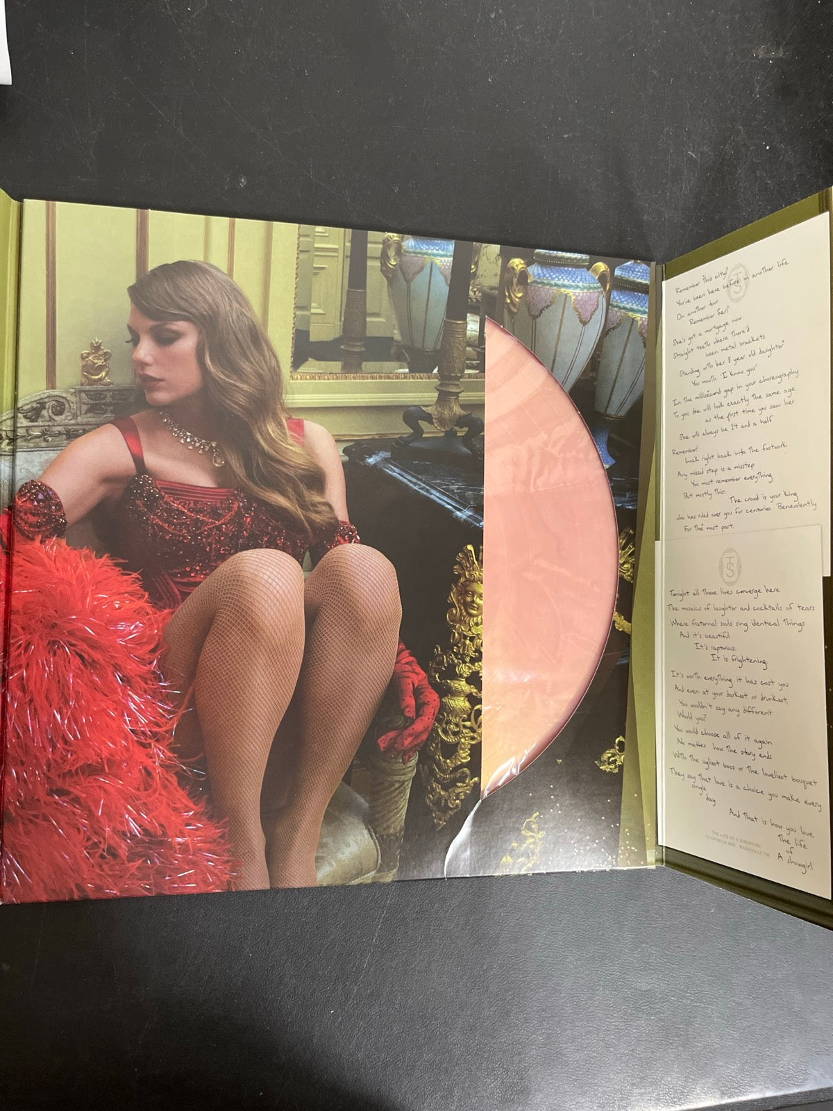 MISC_2 - Taylor Swift - The Life of a ... LE 180gm Pink Yellow Vinyl USED NOT TESTED