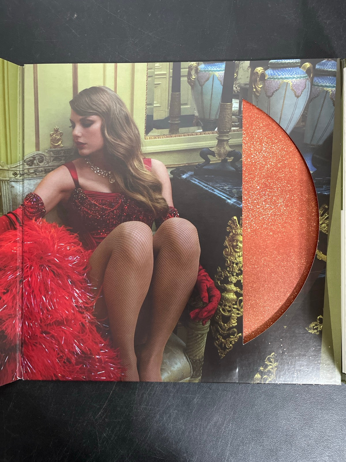 MISC_2 - Taylor Swift - The Life of a ... LE 180gm Pink Yellow Vinyl USED NOT TESTED