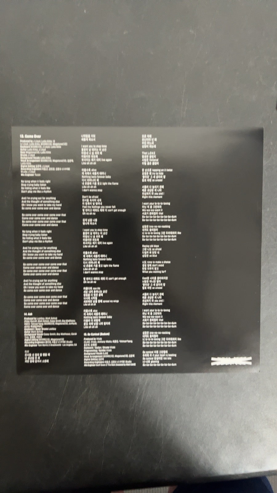 MISC_2 - Le Sserafim - Easy-Crazy-Hot LE Translucent Vinyl USED NOT TESTED