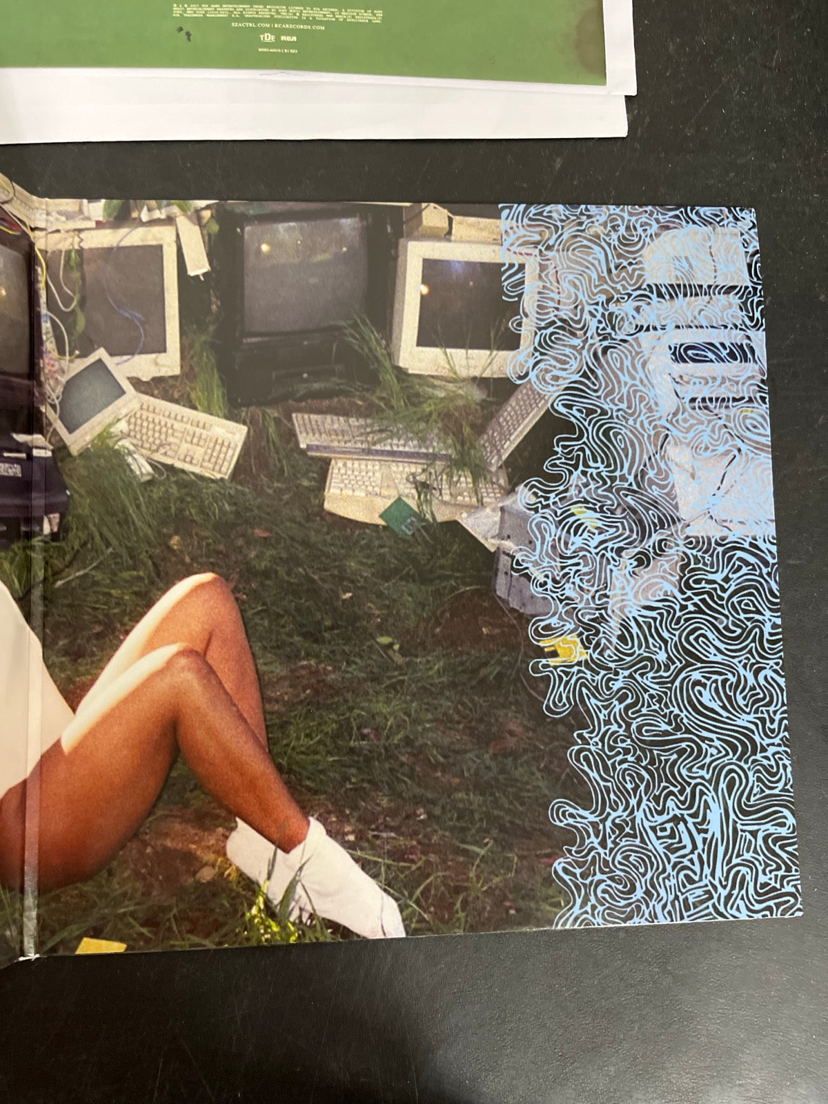 MISC_2 - SZA - Ctrl LE Translucent Green Vinyl USED NOT TESTED