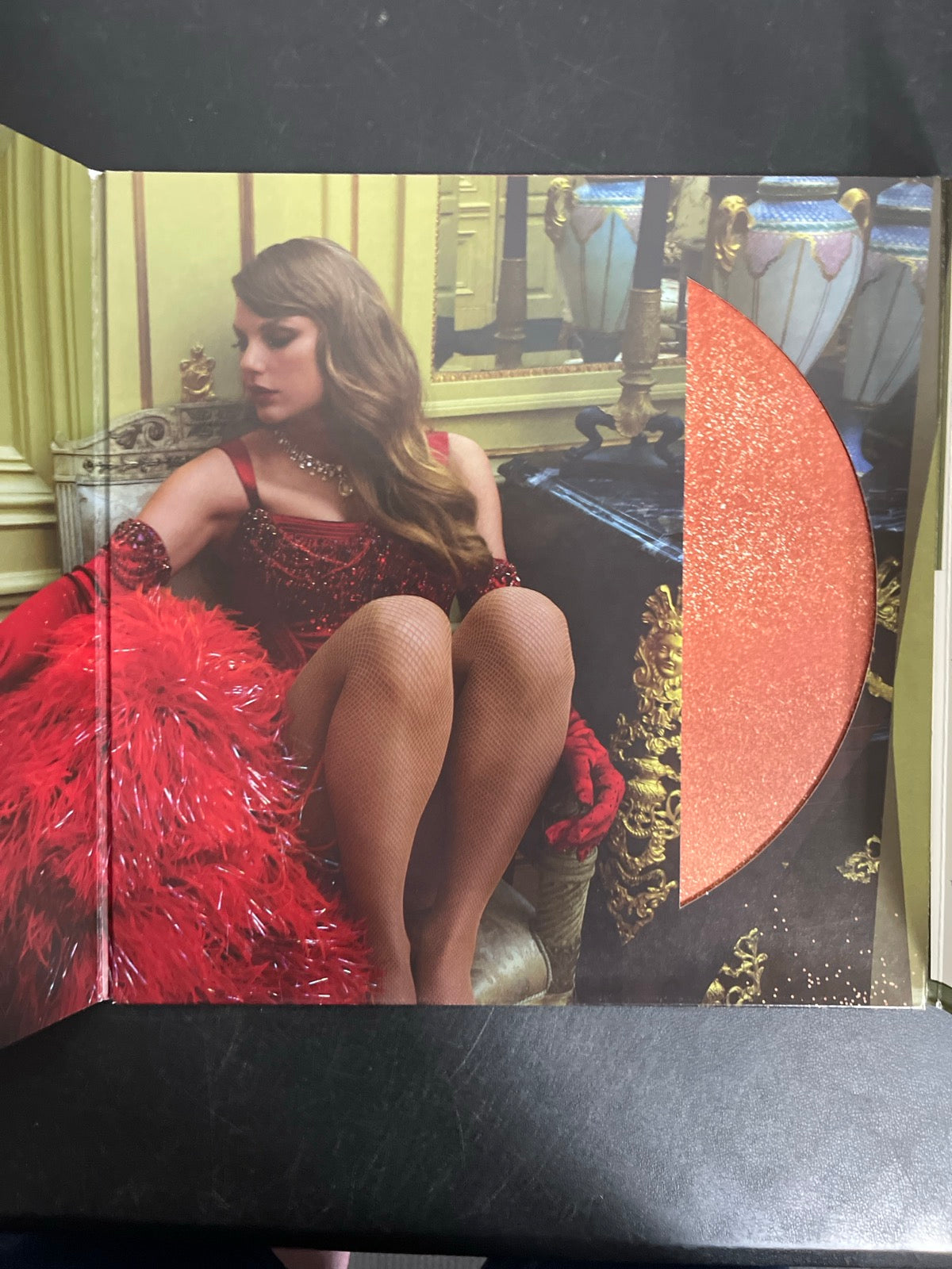 MISC_2 - Taylor Swift - The Life of a ... LE 180gm Pink Yellow Vinyl USED NOT TESTED