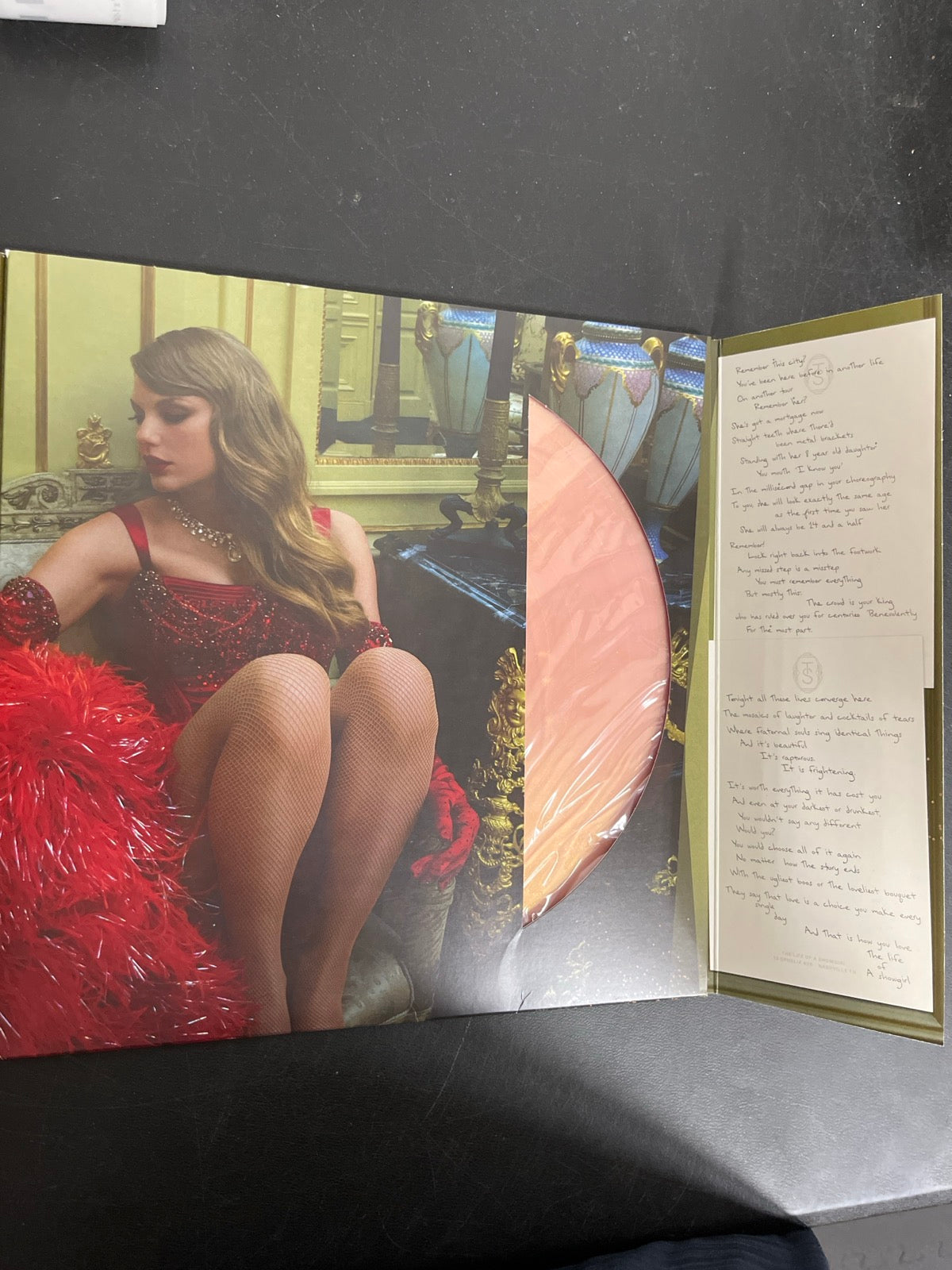 MISC_2 - Taylor Swift - The Life of a ... LE 180gm Pink Yellow Vinyl USED NOT TESTED