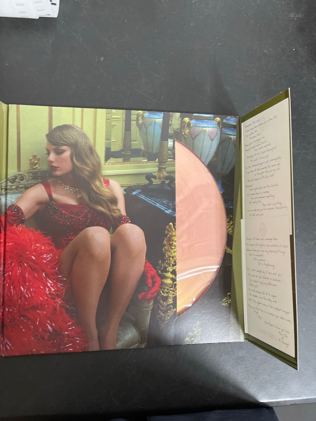MISC_2 - Taylor Swift - The Life of a ... LE 180gm Pink Yellow Vinyl USED NOT TESTED