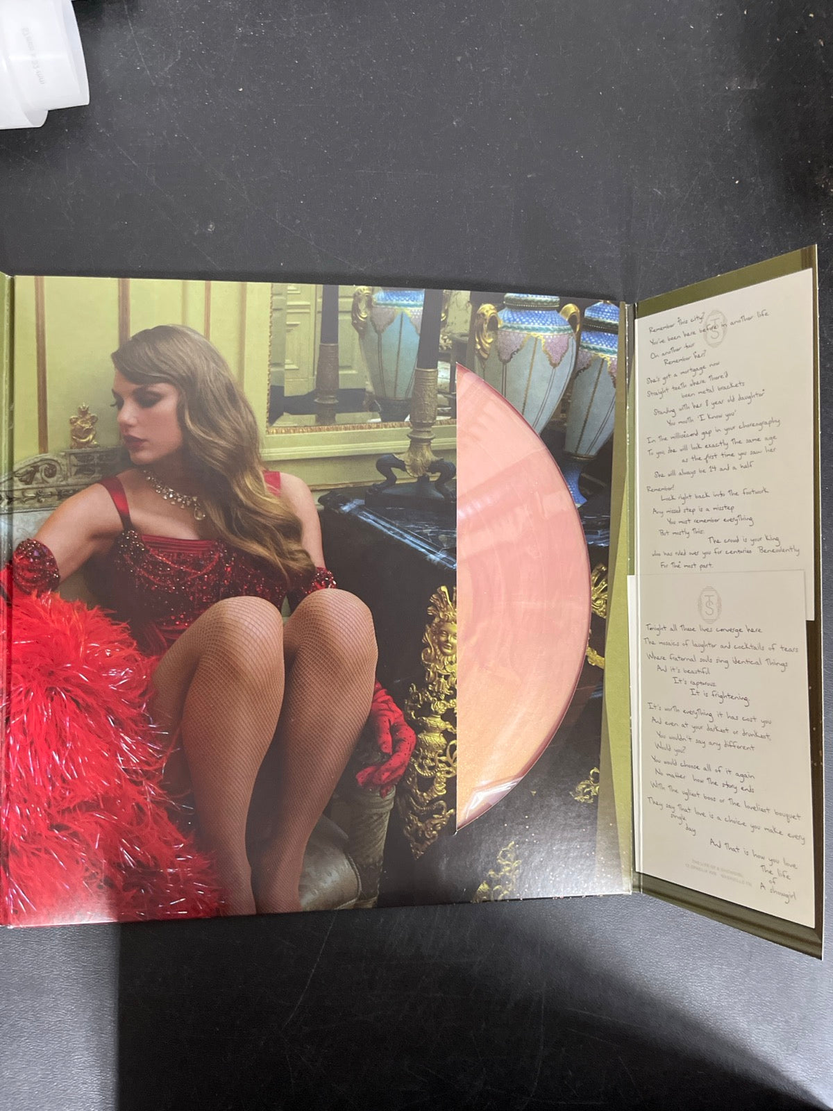 MISC_2 - Taylor Swift - The Life of a ... LE 180gm Pink Yellow Vinyl USED NOT TESTED