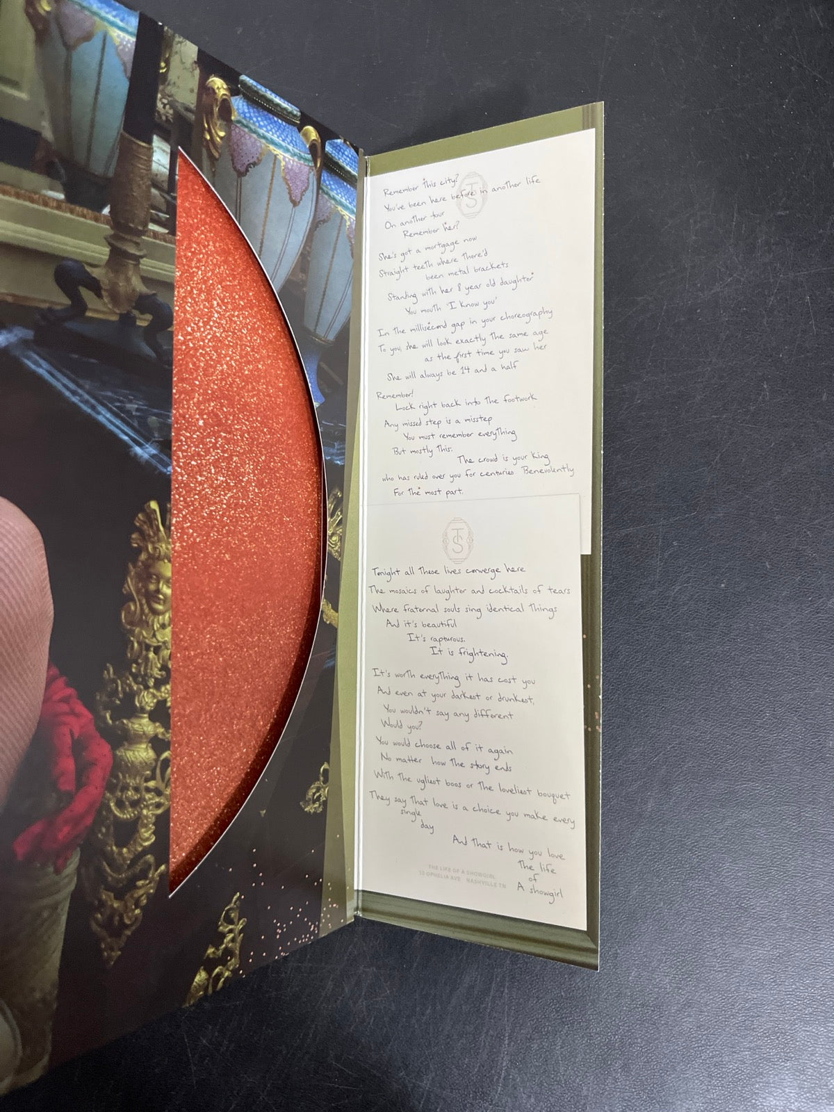 MISC_3 - Taylor Swift - The Life of a ... LE 180gm Pink Yellow Vinyl USED NOT TESTED