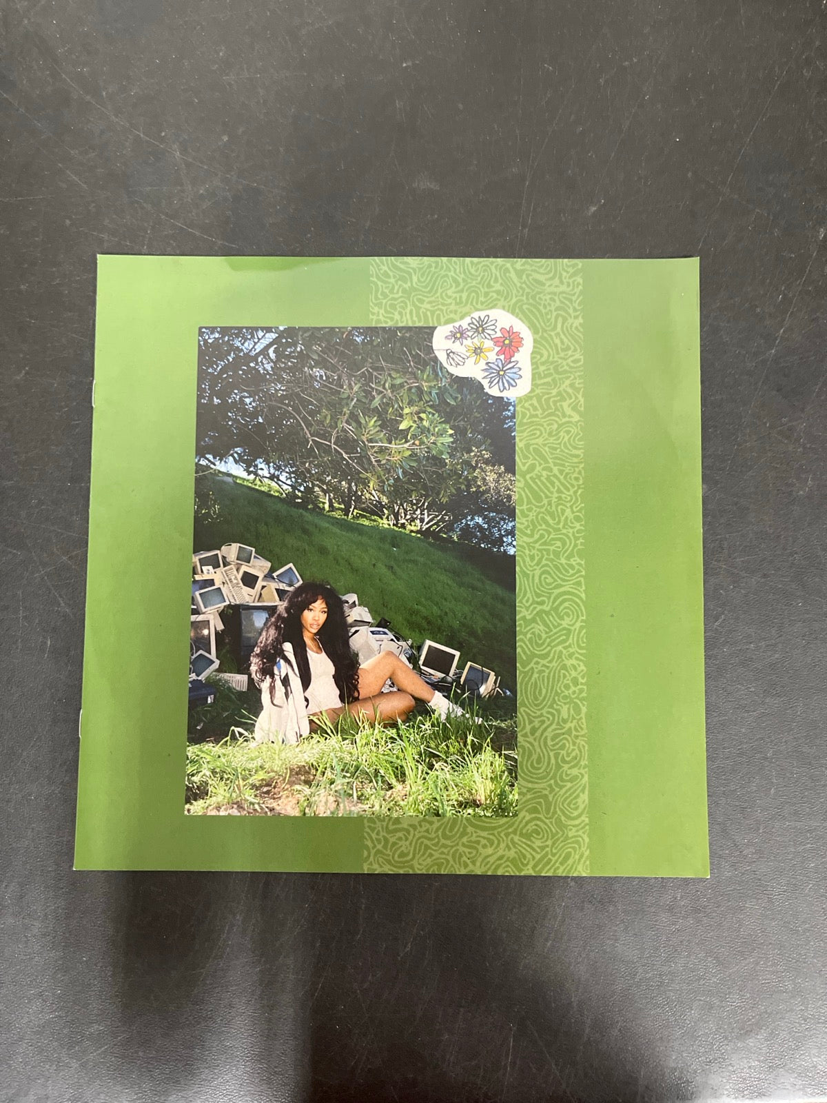 MISC_3 - SZA - Ctrl LE Translucent Green Vinyl USED NOT TESTED