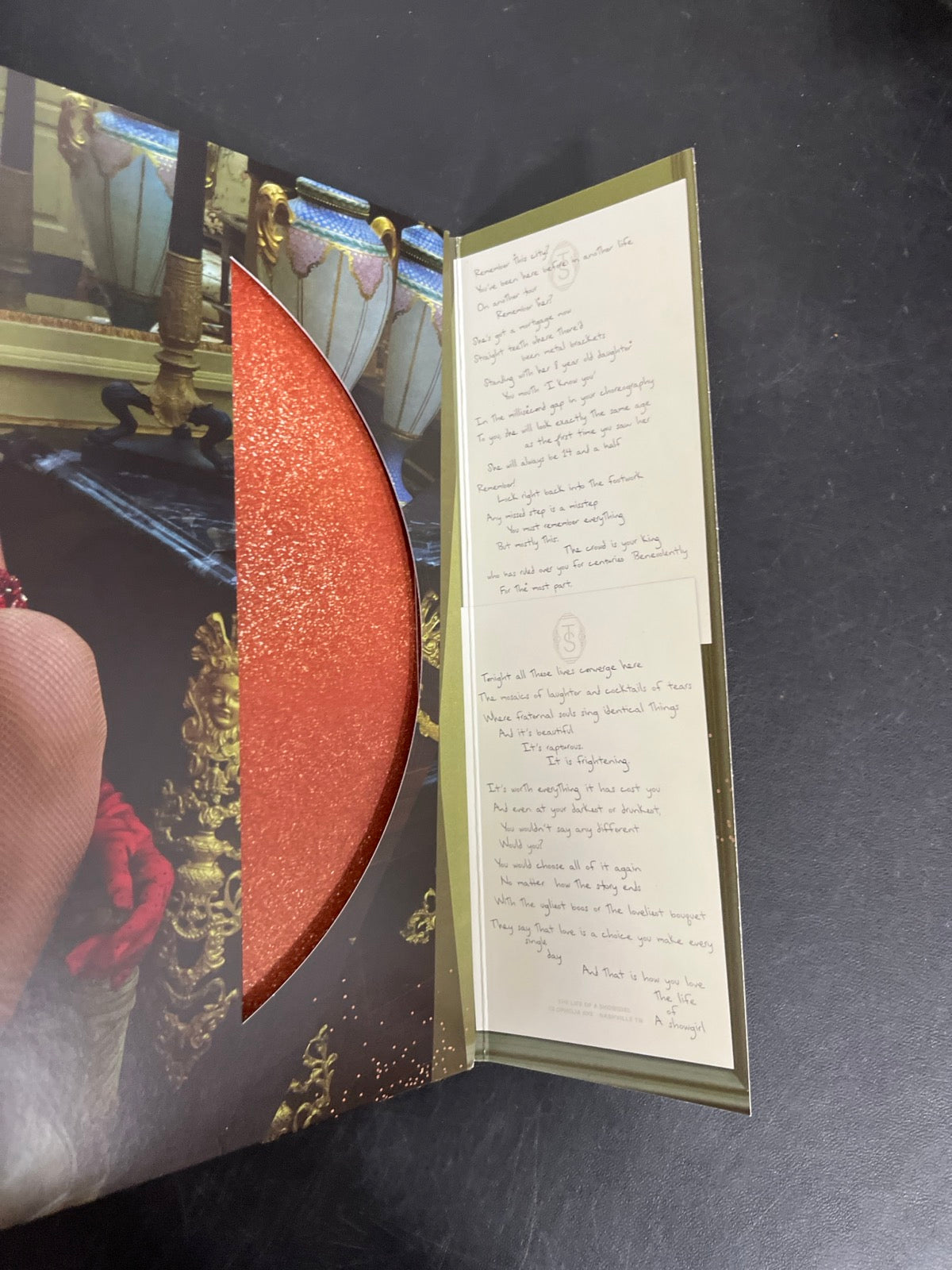 MISC_3 - Taylor Swift - The Life of a ... LE 180gm Pink Yellow Vinyl USED NOT TESTED