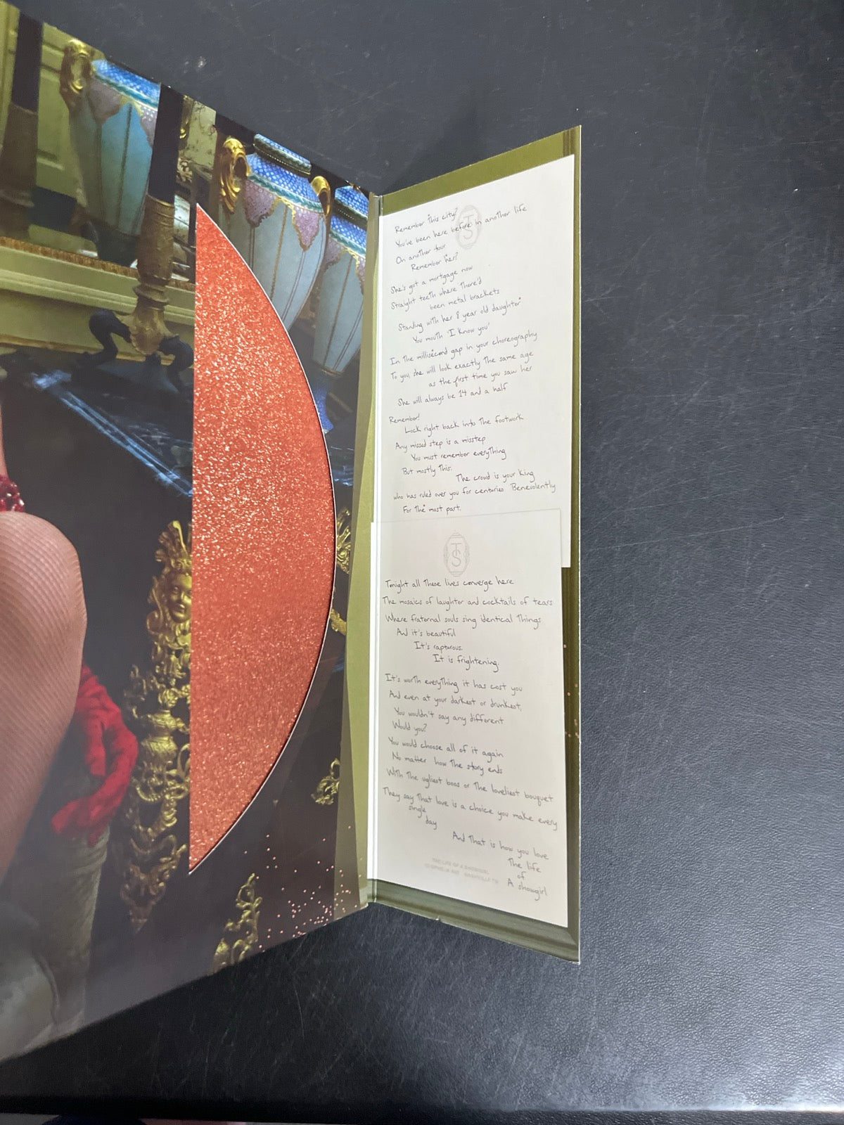 MISC_3 - Taylor Swift - The Life of a ... LE 180gm Pink Yellow Vinyl USED NOT TESTED