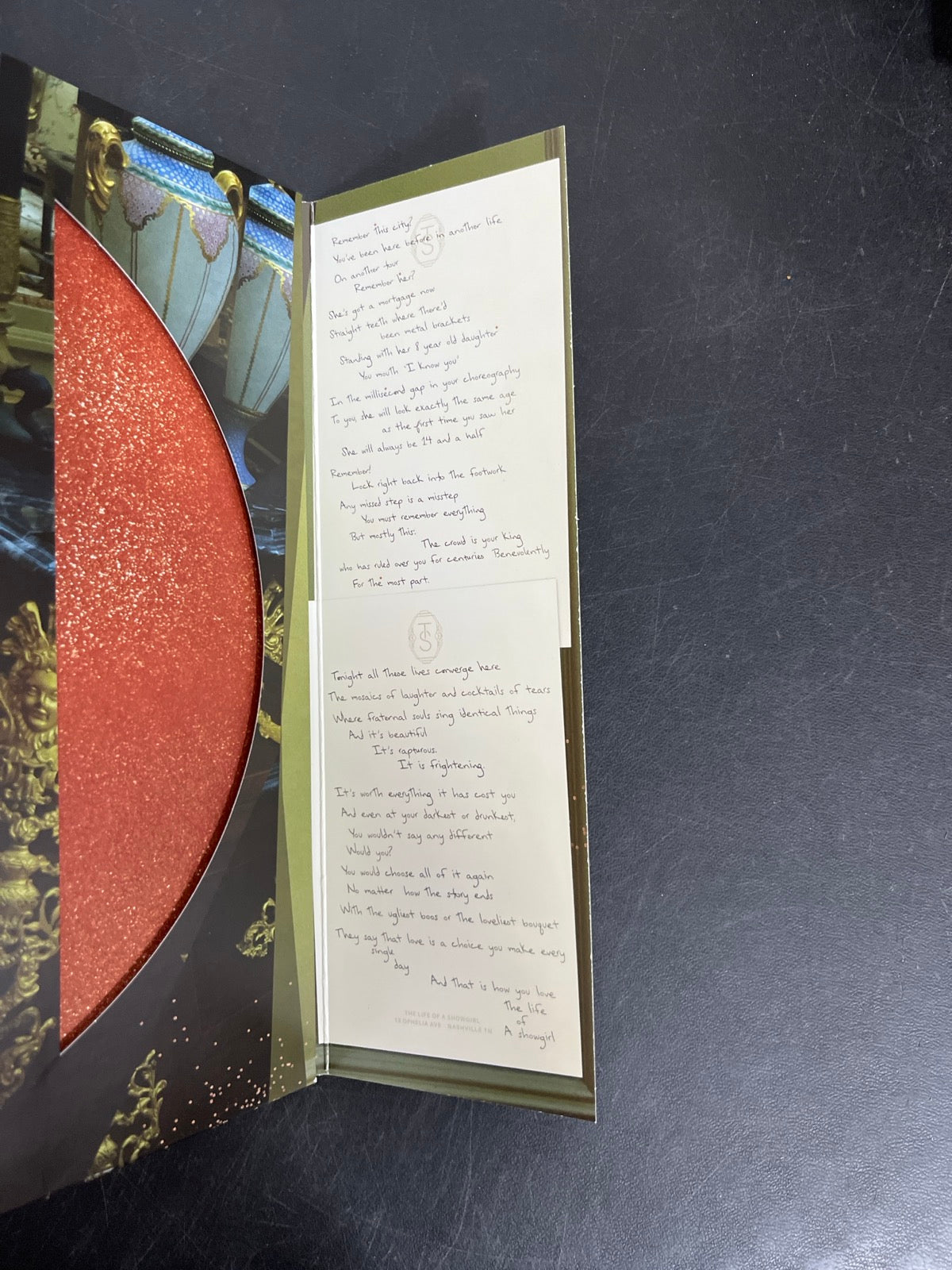 MISC_3 - Taylor Swift - The Life of a ... LE 180gm Pink Yellow Vinyl USED NOT TESTED