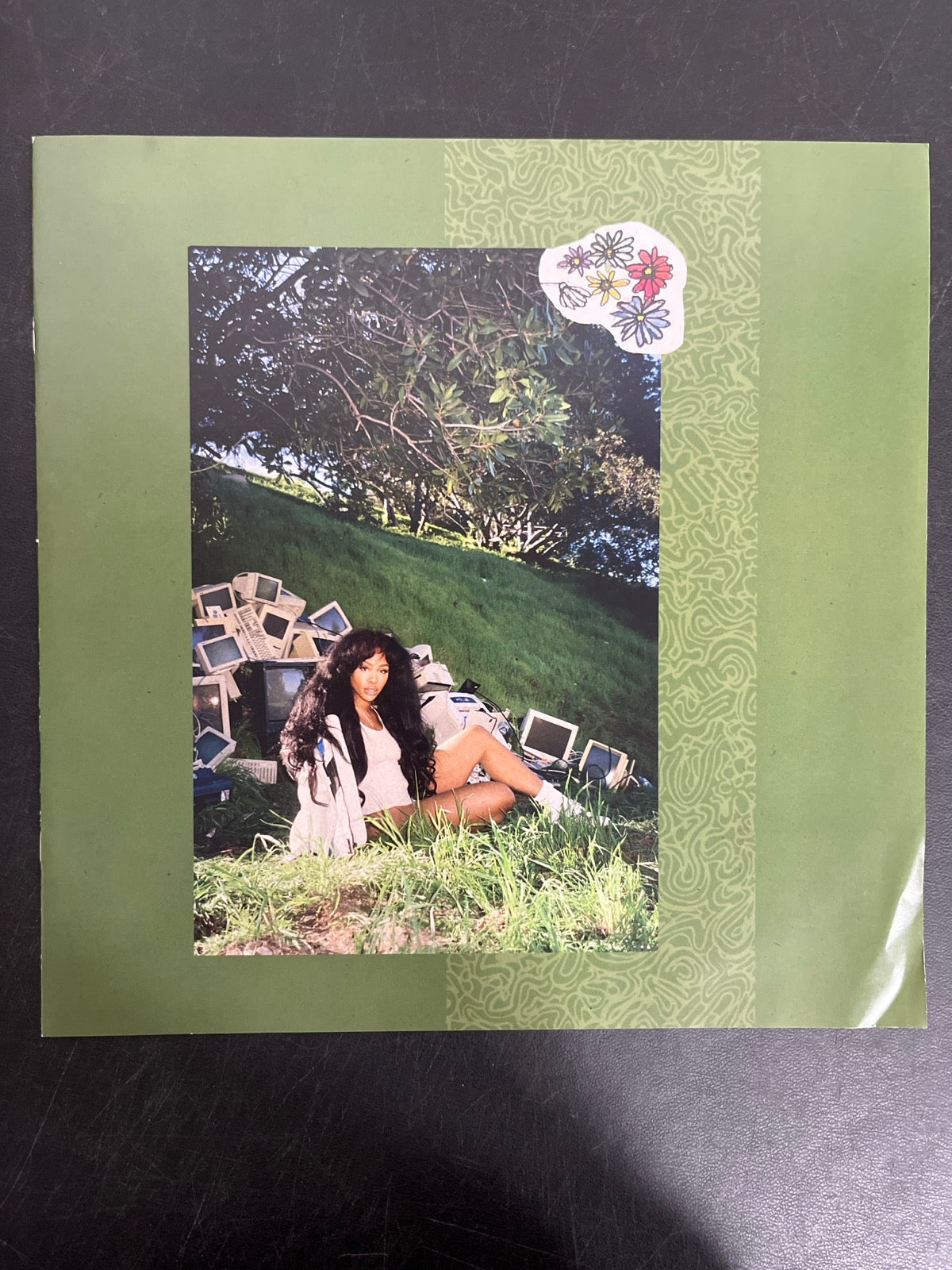 MISC_3 - SZA - Ctrl LE Translucent Green Vinyl USED NOT TESTED