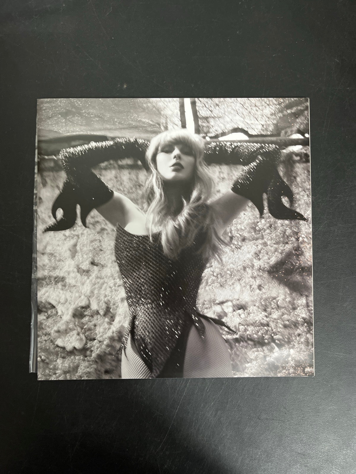SLEEVE_1B - Taylor Swift - The Life of a ... LE 180gm Pink Yellow Vinyl USED NOT TESTED