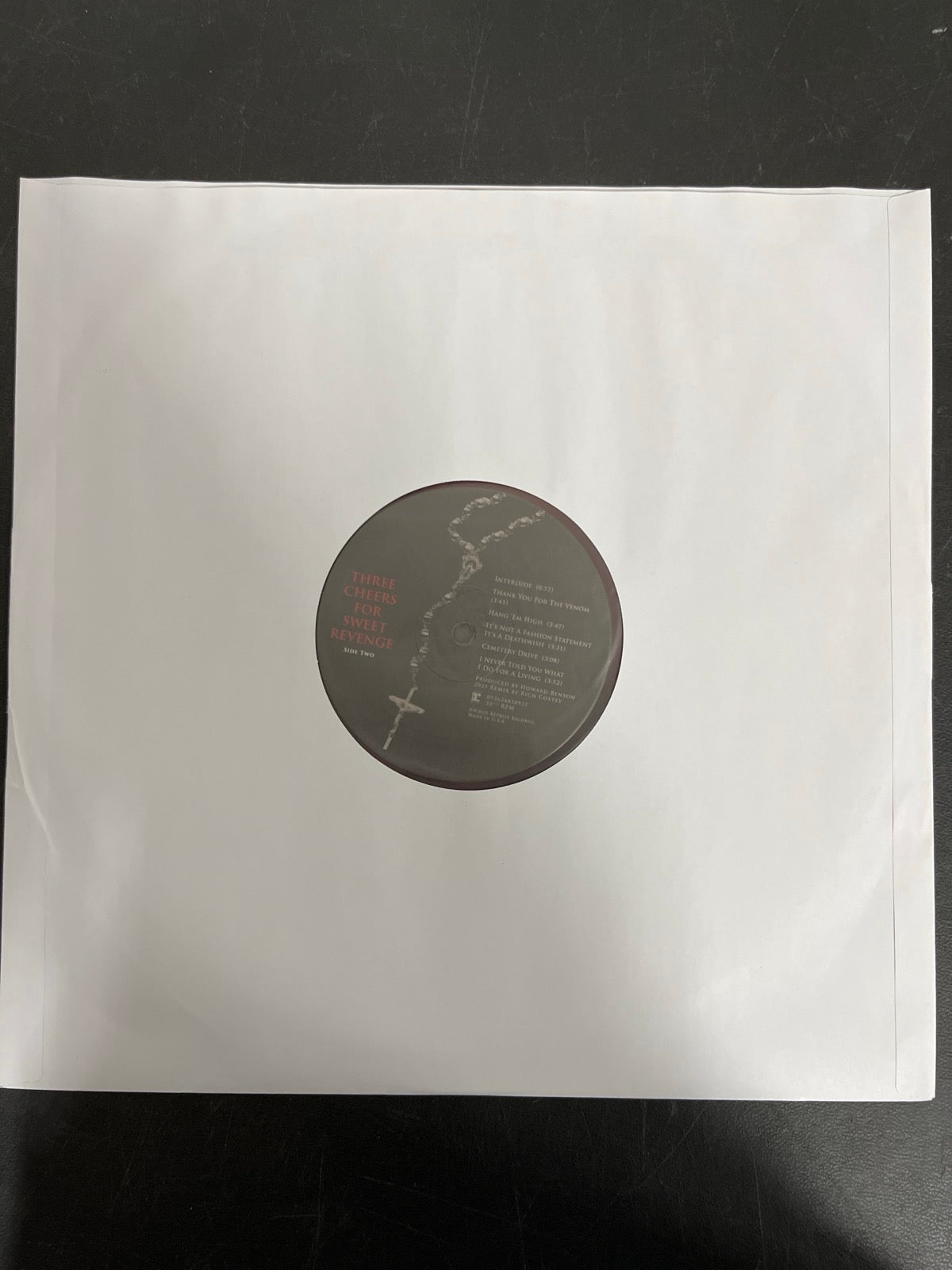 SLEEVE_1B - My Chemical Romance - Three Cheers ... LE Red / Black Vinyl USED NOT TESTED