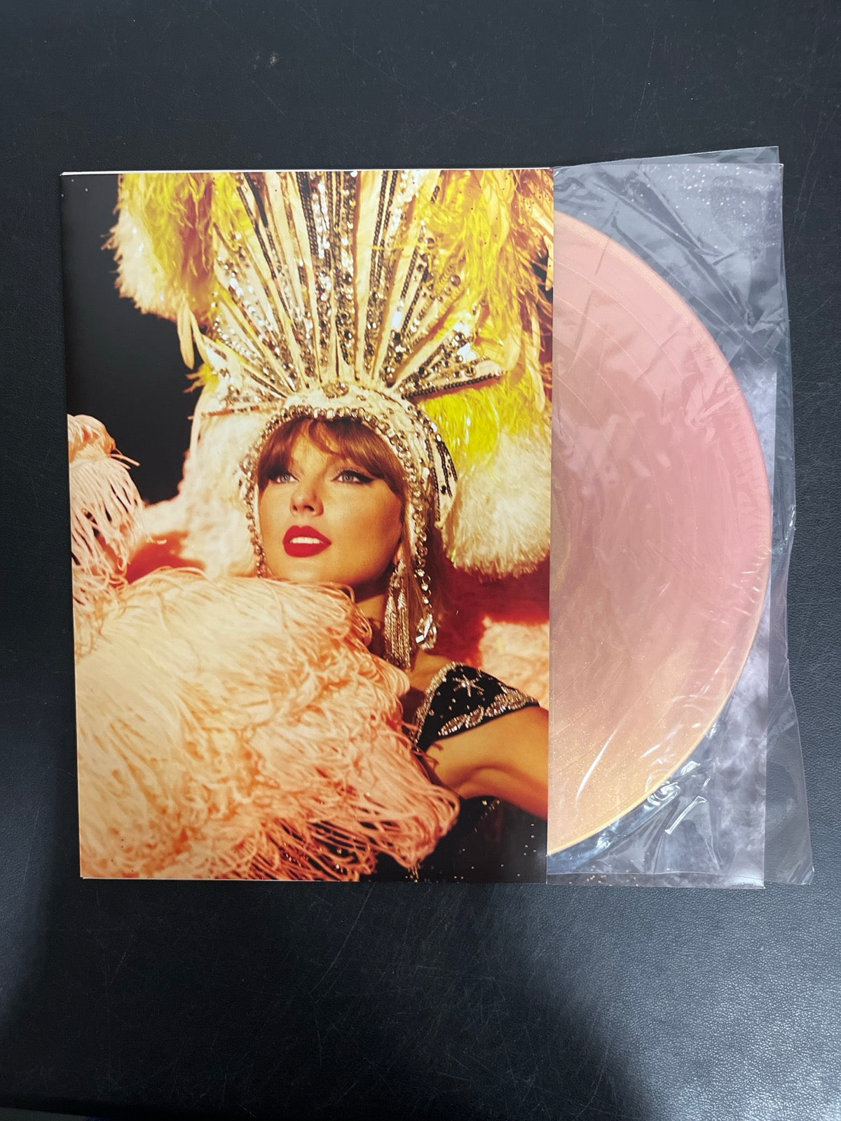 SLEEVE_1F - Taylor Swift - The Life of a ... LE Pink Yellow Vinyl USED NOT TESTED