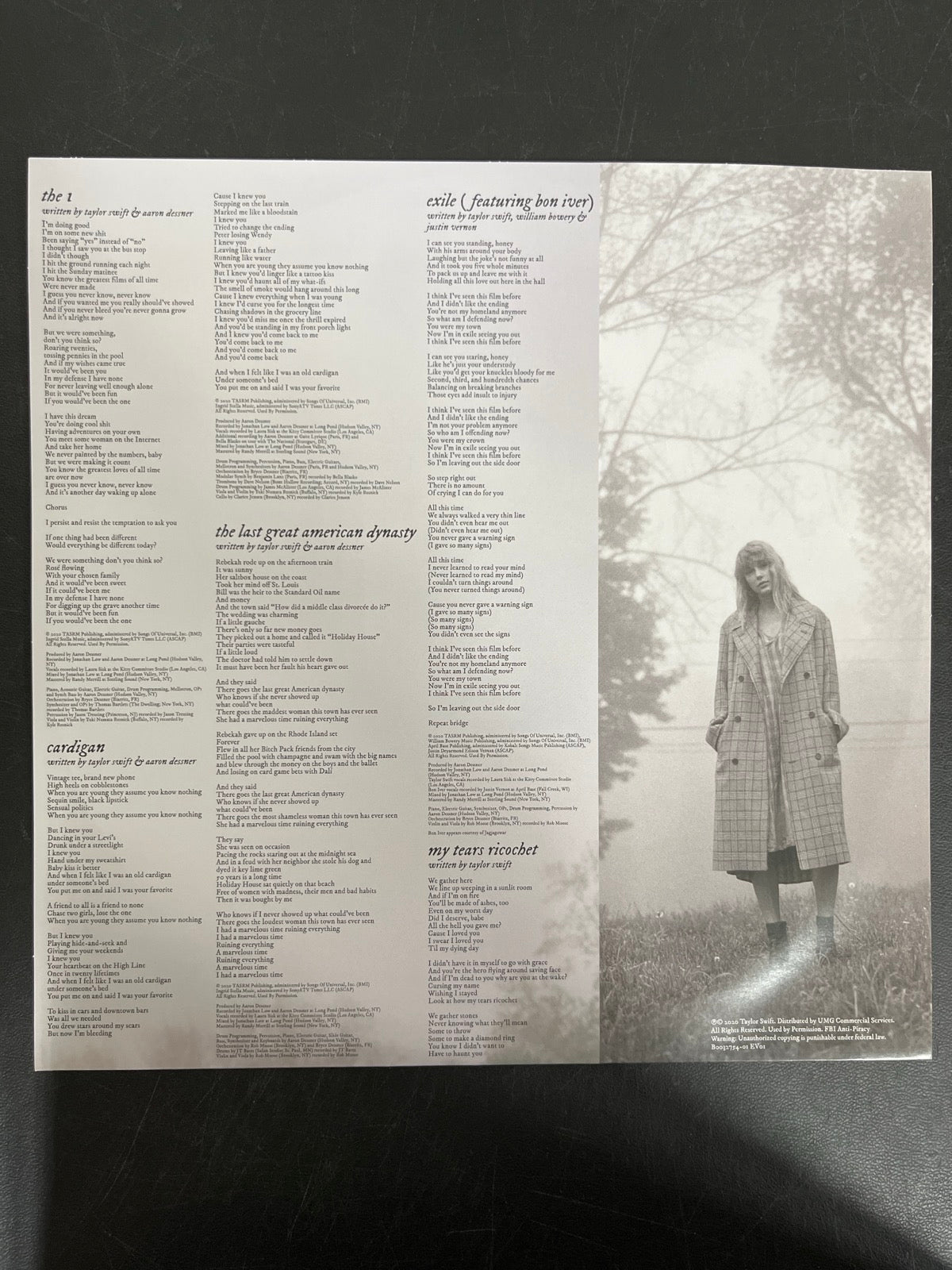 SLEEVE_1F - Taylor Swift - Folklore LE Red Etched Vinyl USED NOT TESTED