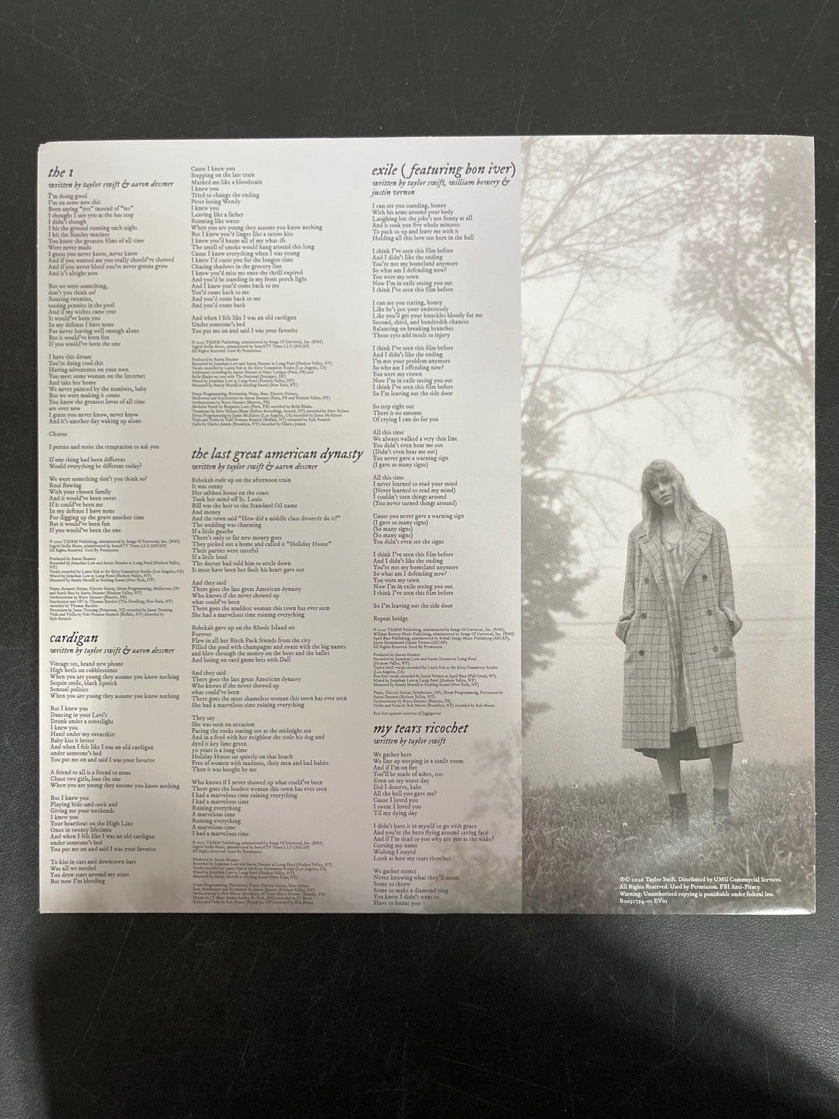 SLEEVE_1F - Taylor Swift - Folklore LE Red Etched Vinyl USED NOT TESTED