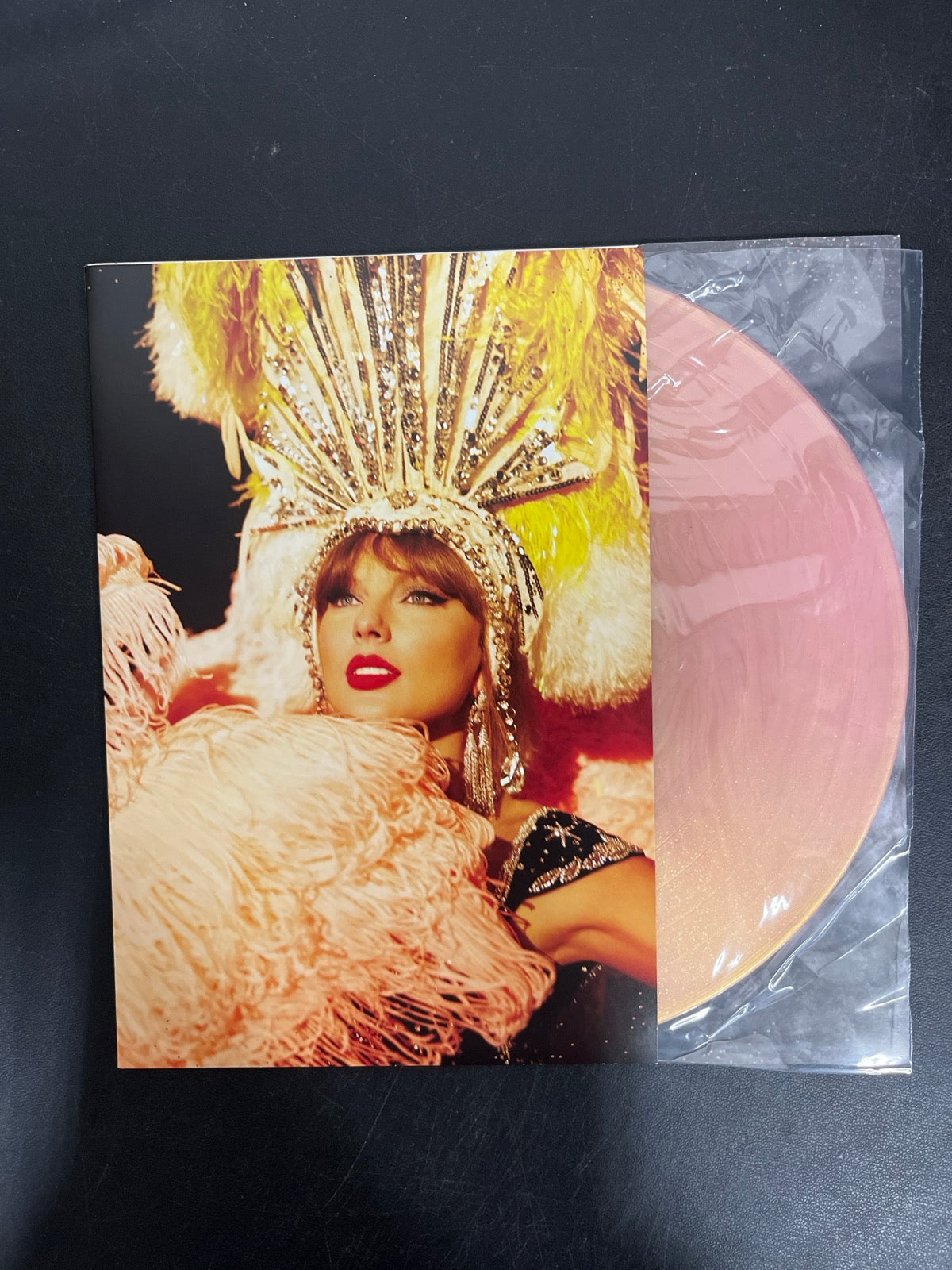 SLEEVE_1F - Taylor Swift - The Life of a ... LE Pink Yellow Vinyl USED NOT TESTED