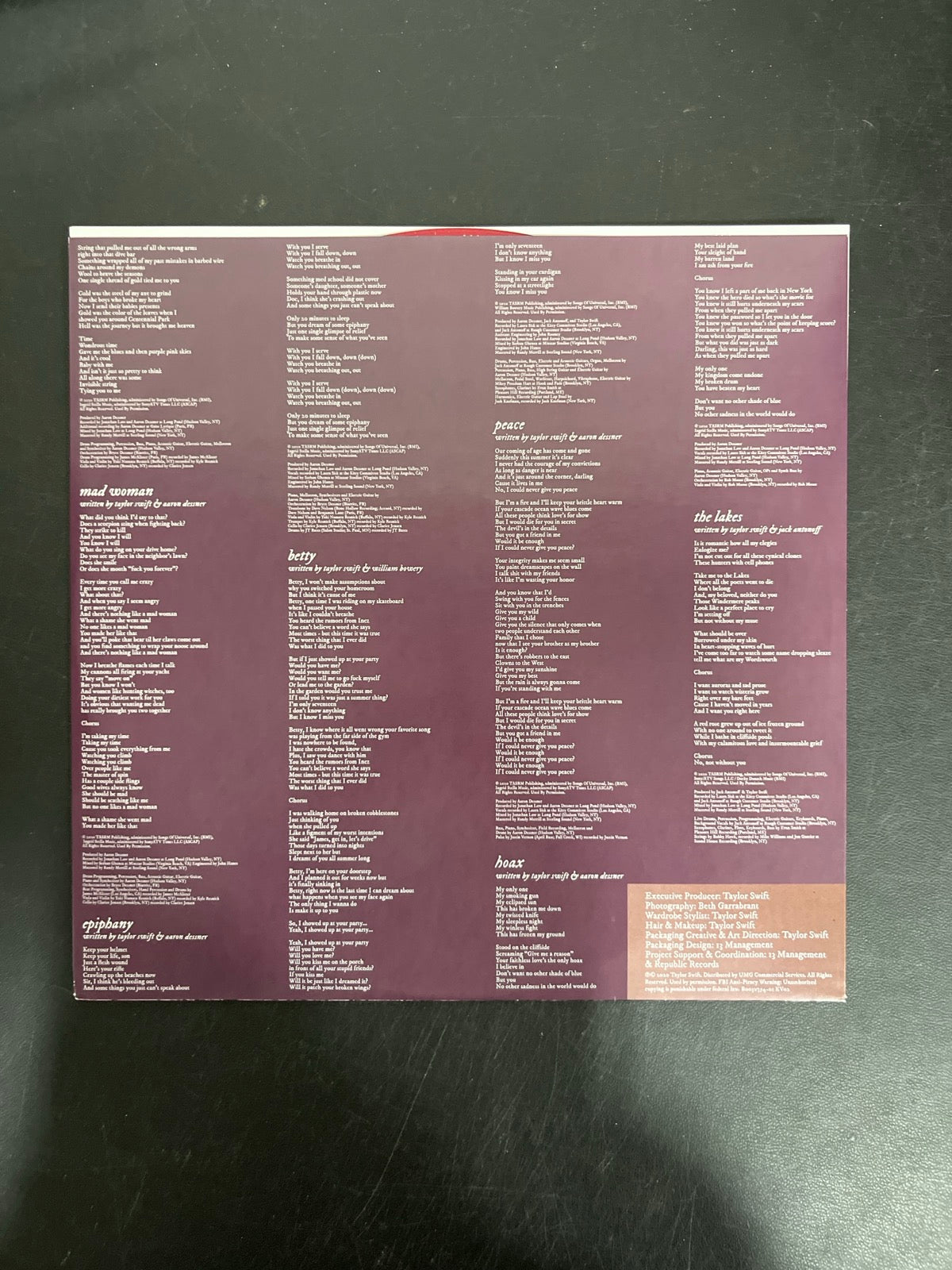 SLEEVE_2B - Taylor Swift - Folklore LE Red Etched Vinyl USED NOT TESTED