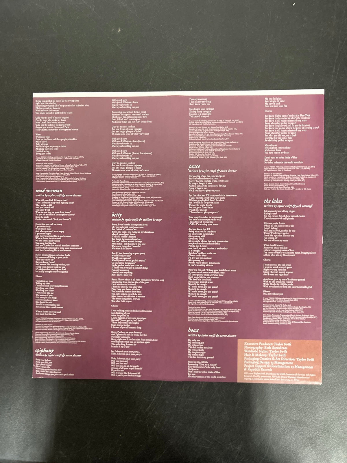 SLEEVE_2B - Taylor Swift - Folklore LE Red Etched Vinyl USED NOT TESTED